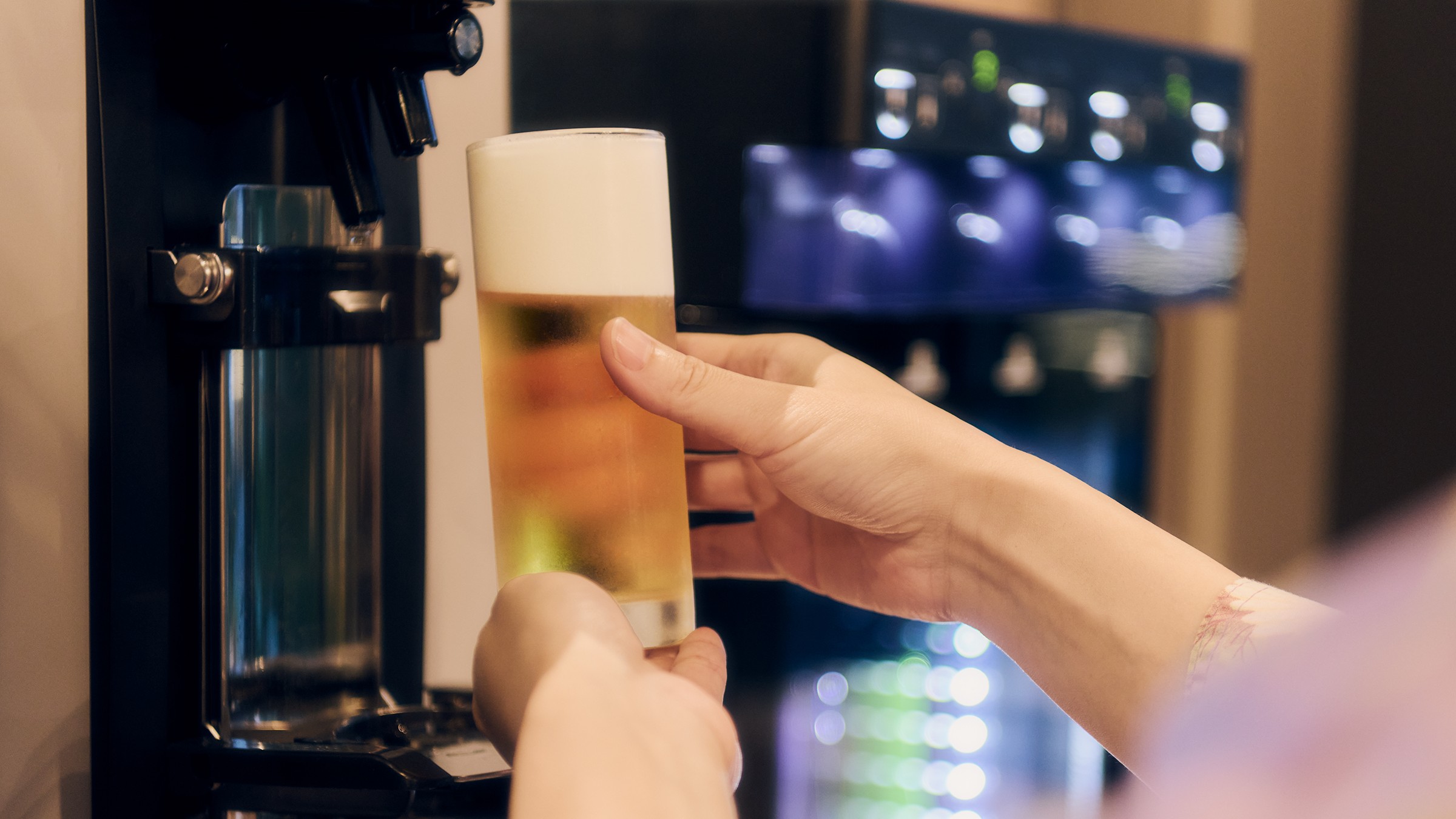 ＜湯上りラウンジ＞生ビール