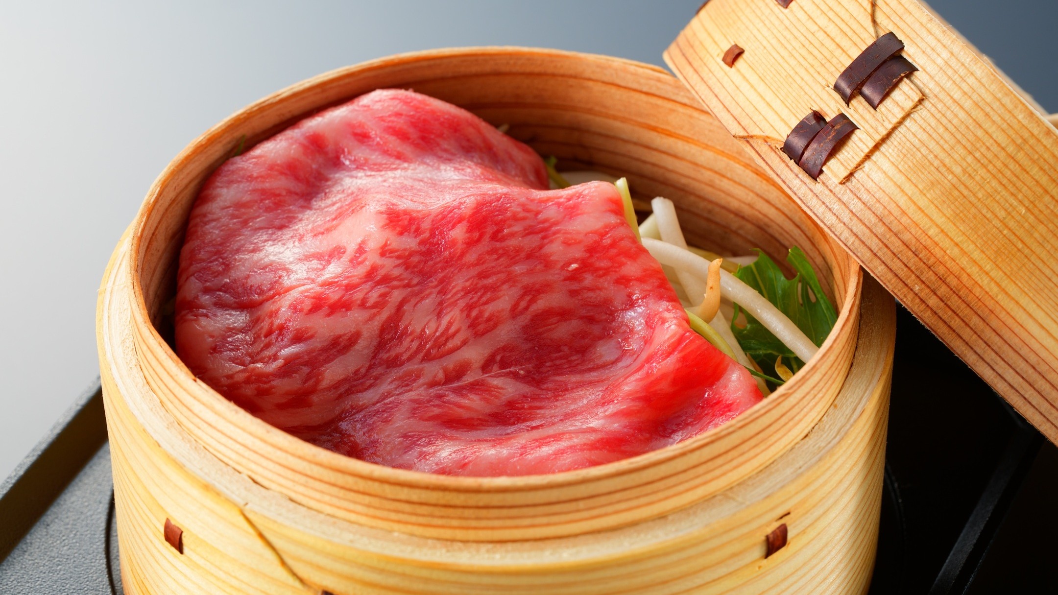 ＜夕食＞個人盛り　和牛の蒸ししゃぶ