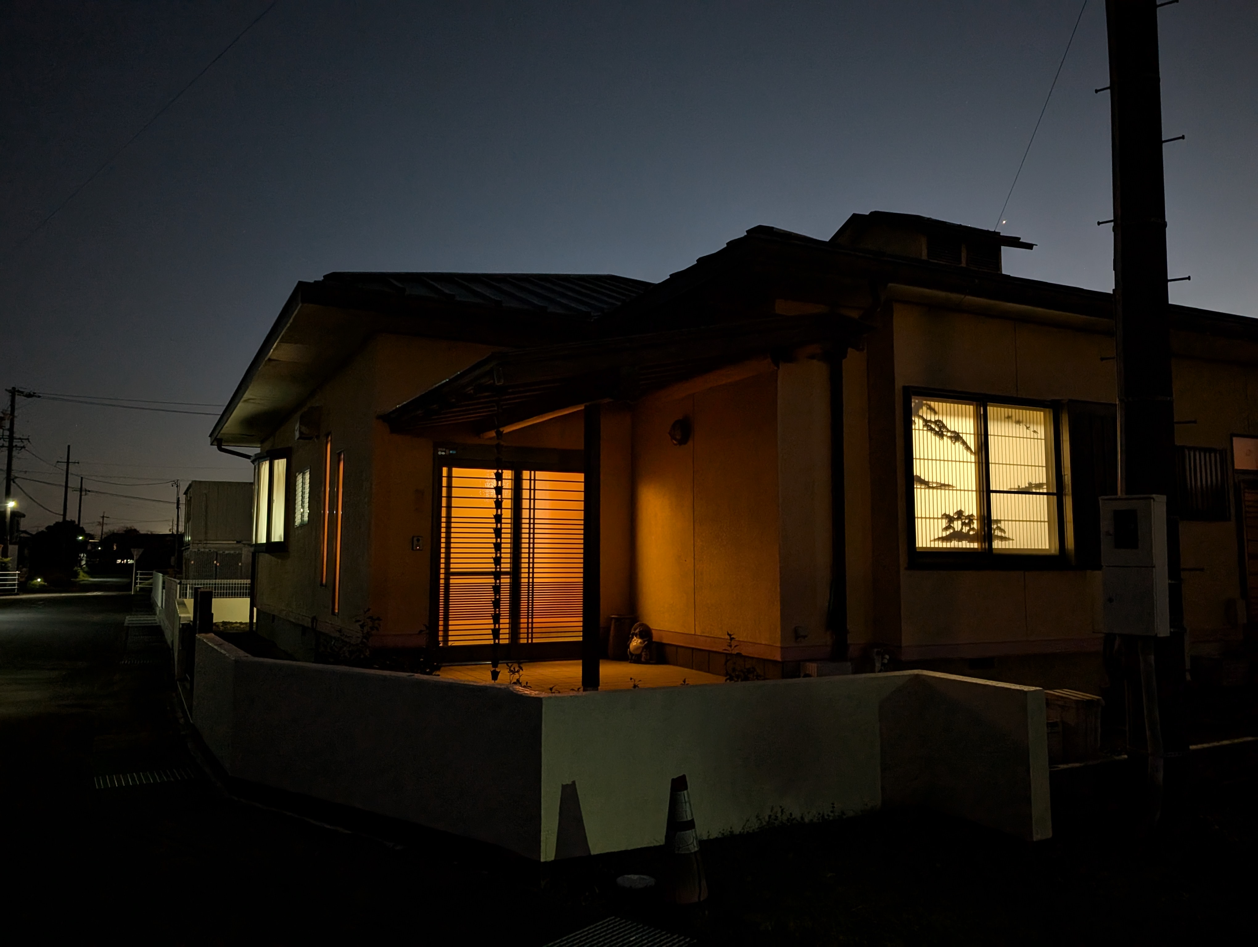 外観（夜）