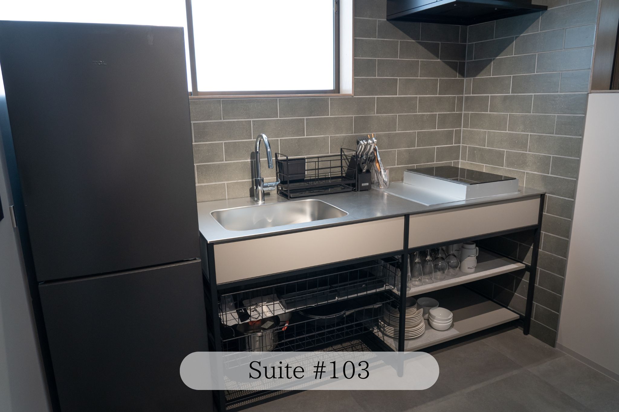 Suite 103号室
