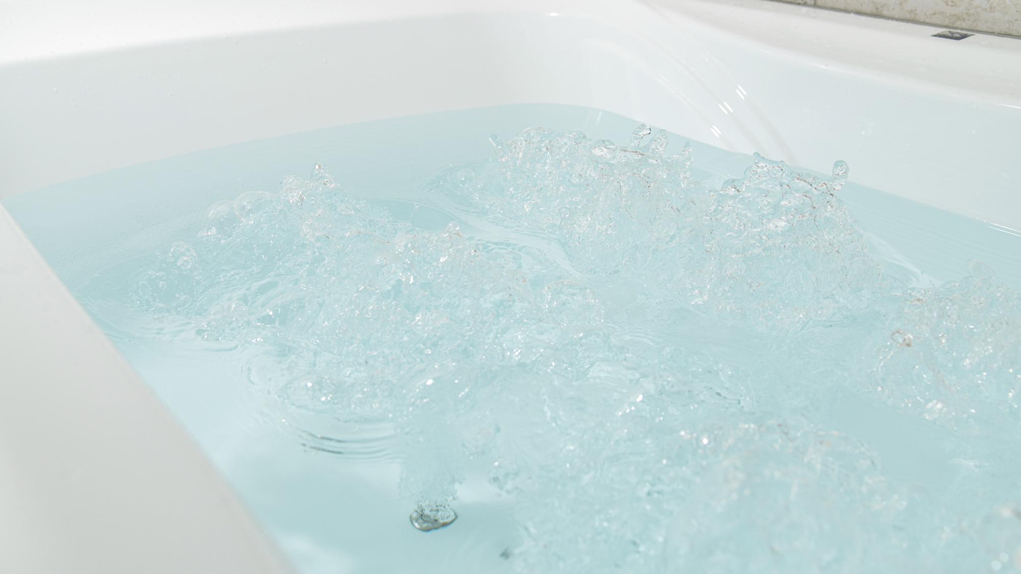 *【客室バスルーム】一日の疲れを癒す「リラックスエアブローバス」を全室完備しております。