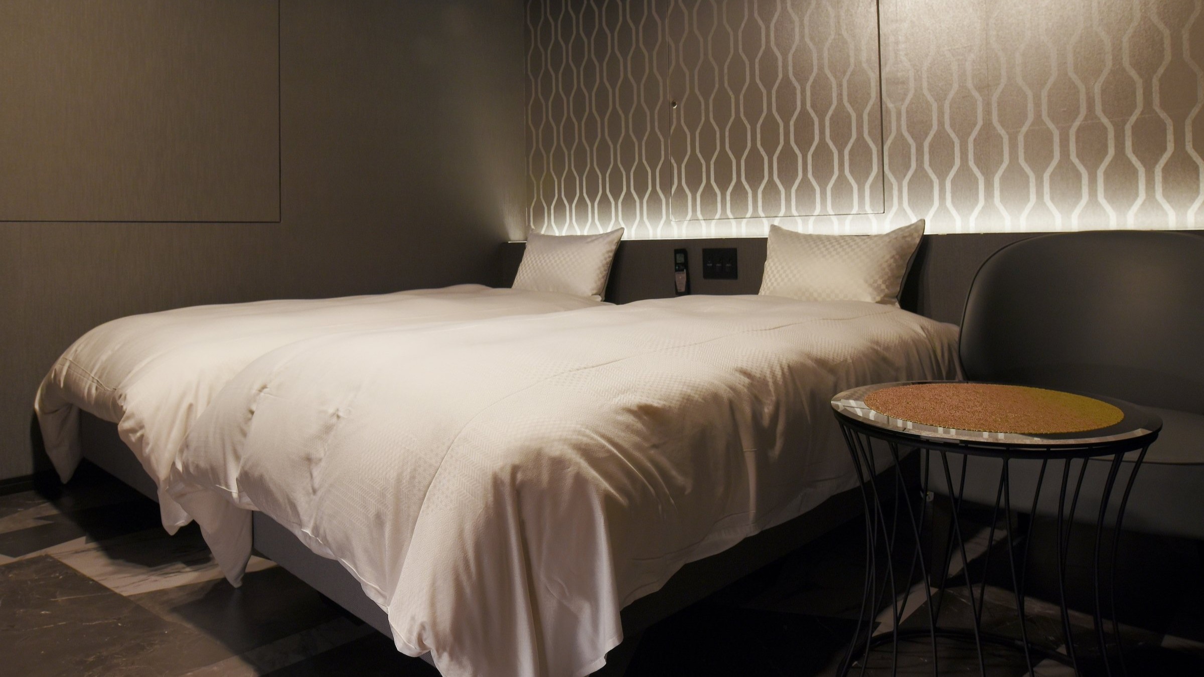 シングル（W970 x L1950mm）２台