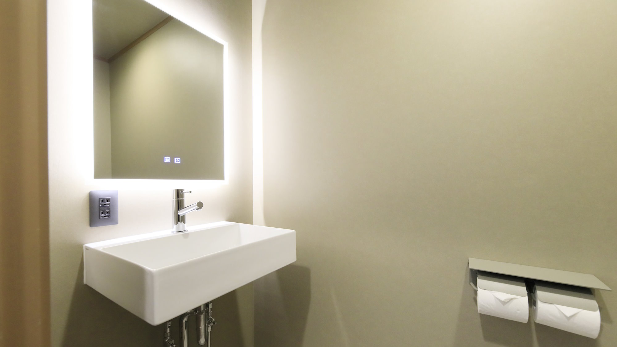 【洋室ツインベッド】明るく清潔感のある作りとなっております（一例）