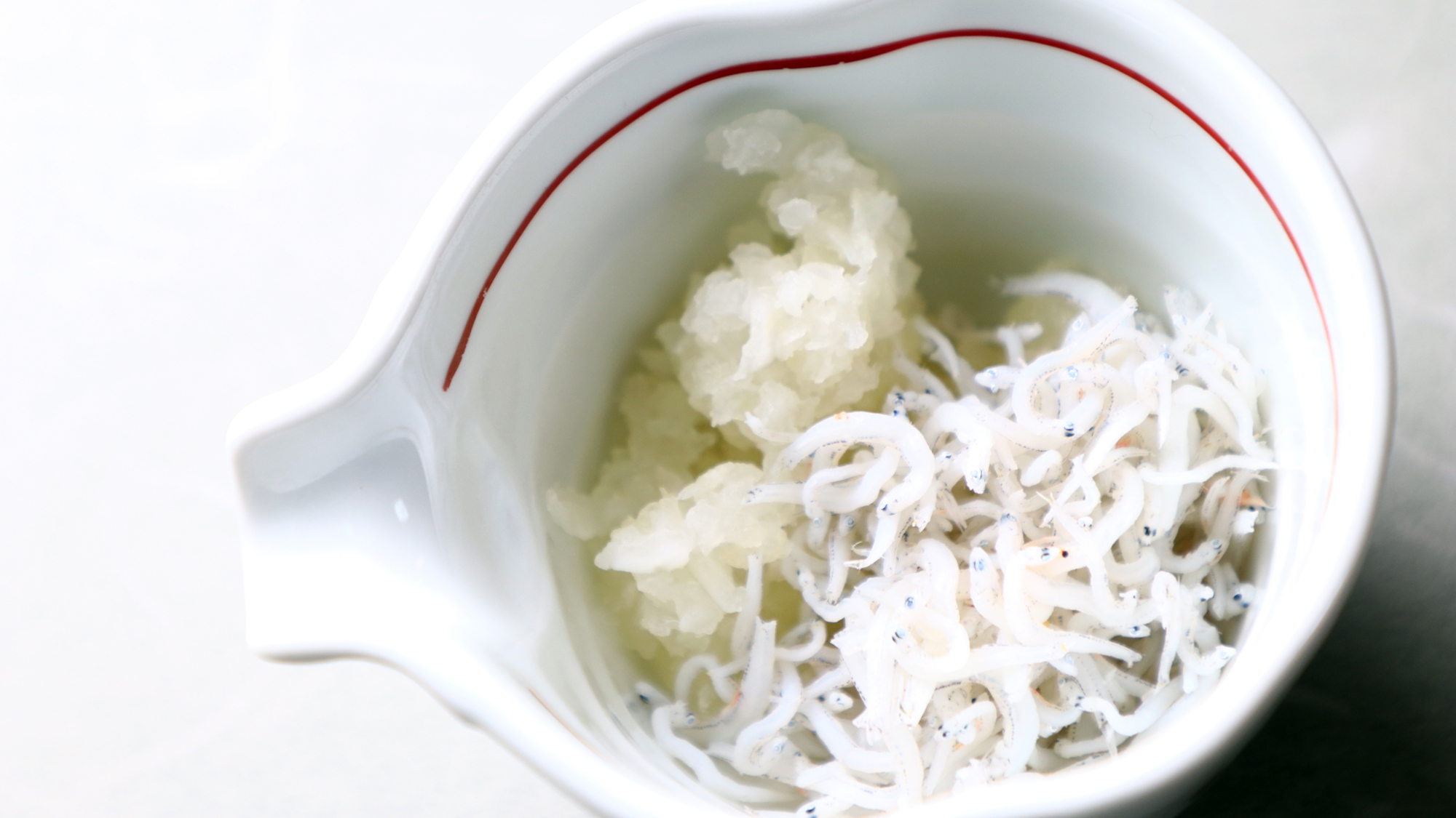 料理_朝食_しらす大根 ※小鉢一例*