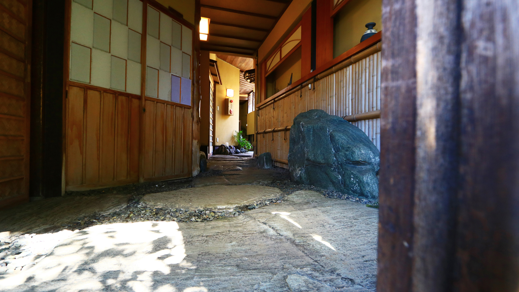 -離れ専用の出入り口-