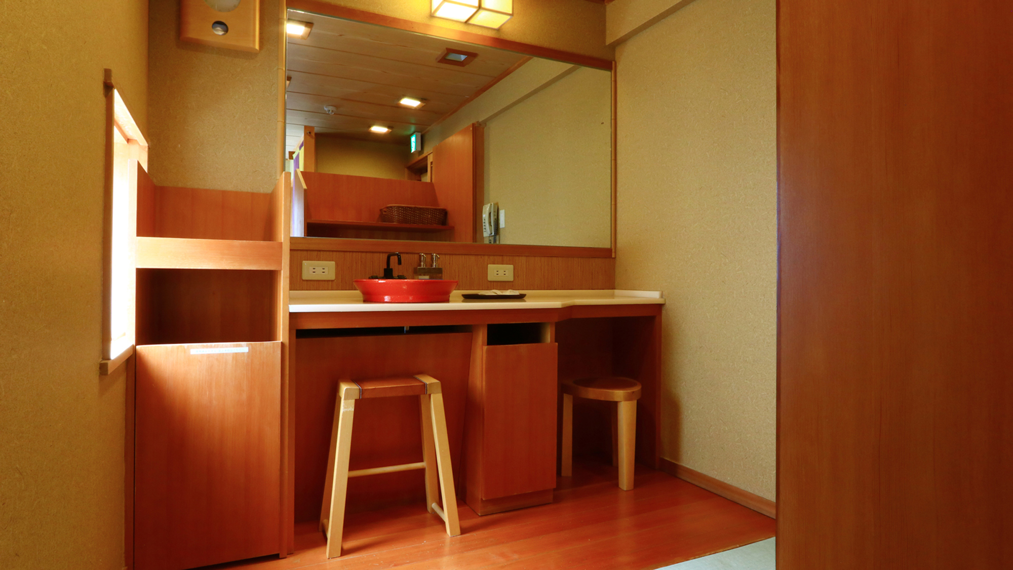 屋上露天風呂◆ -脱衣所・洗面所-