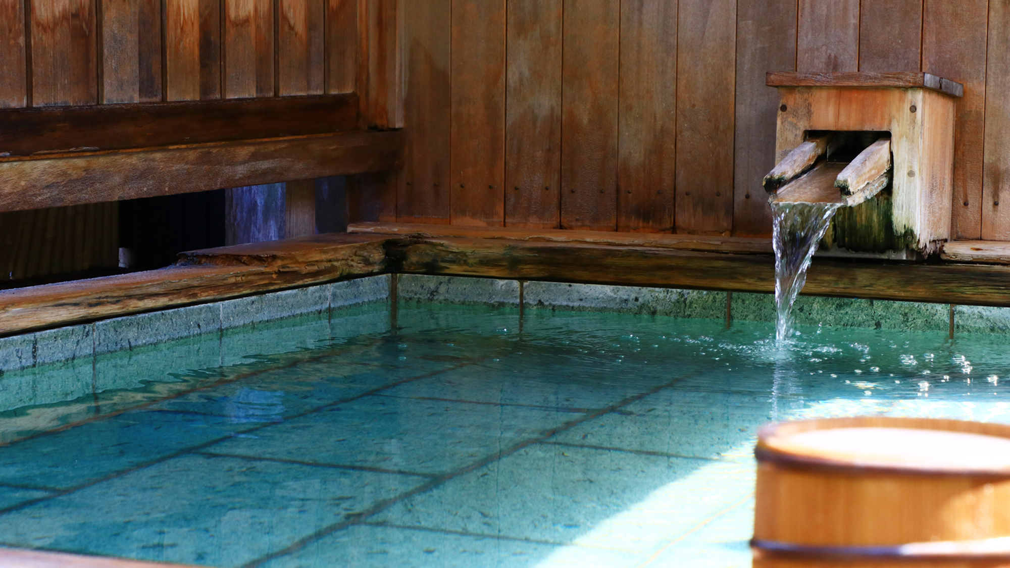 屋上露天風呂◆晴れた日には富士山が見えます