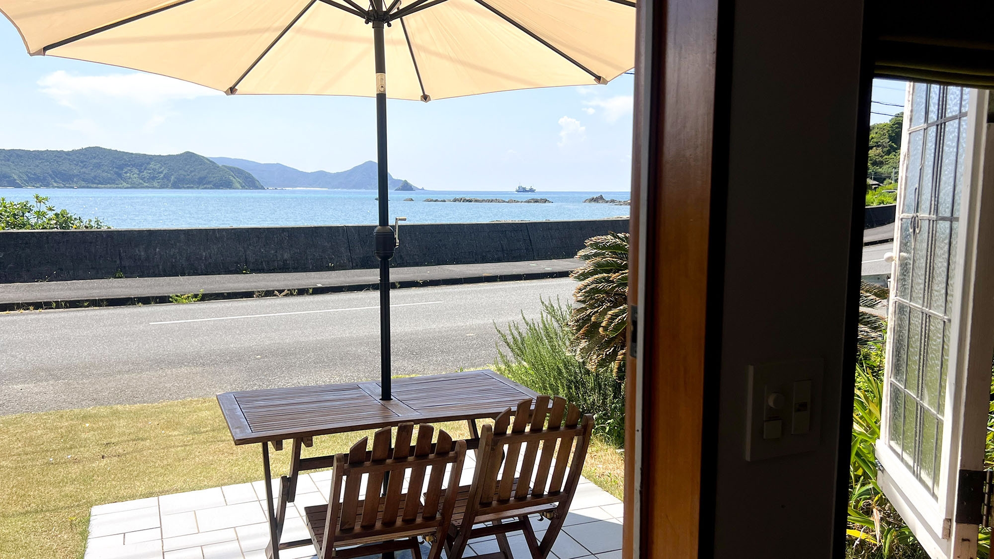 【Cabin・朝食付】奄美の人気ベーカリーの厚切りトーストモーニングで1日をスタート