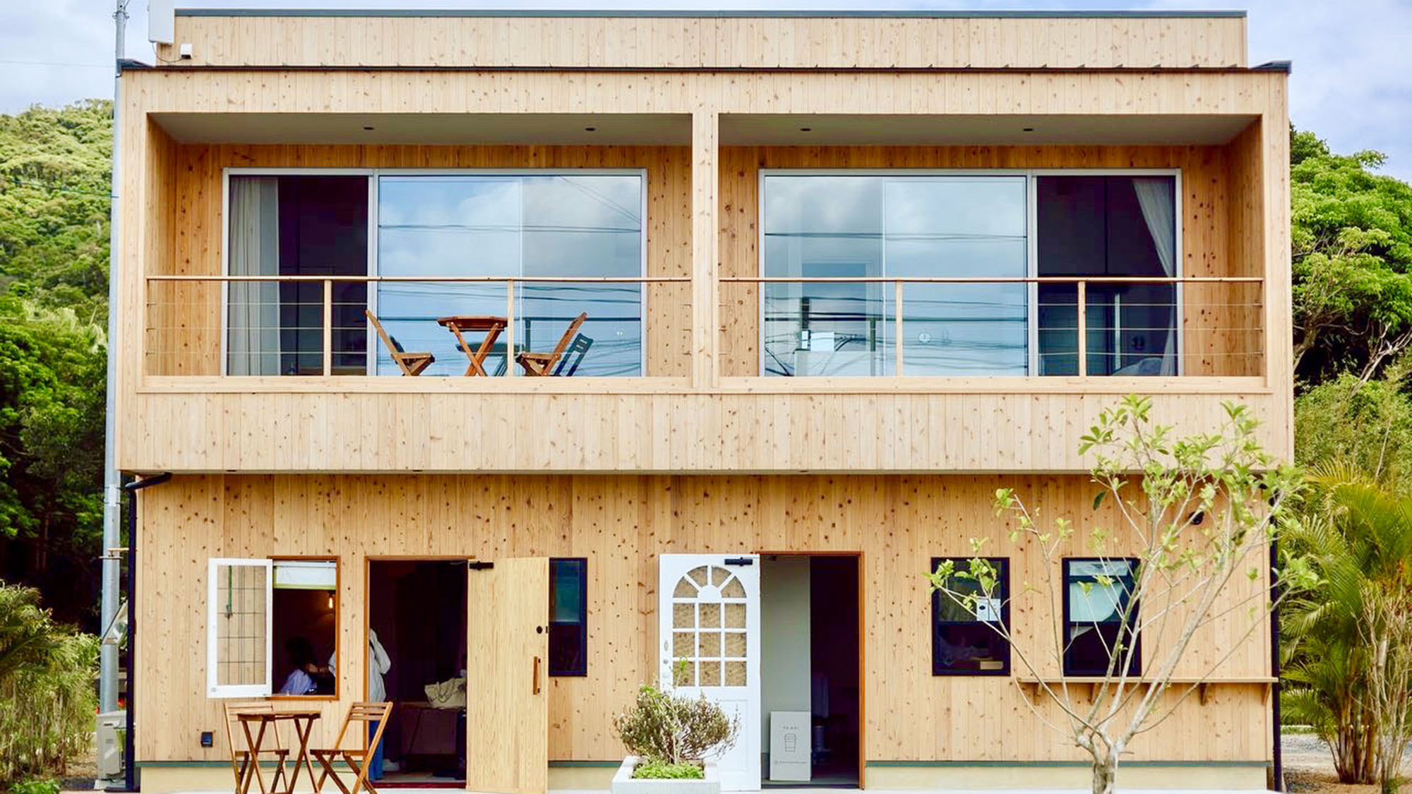 ・【外観】マリンアクティビティやBBQも楽しめます。大自然のなかで贅沢なひとときを過ごしませんか