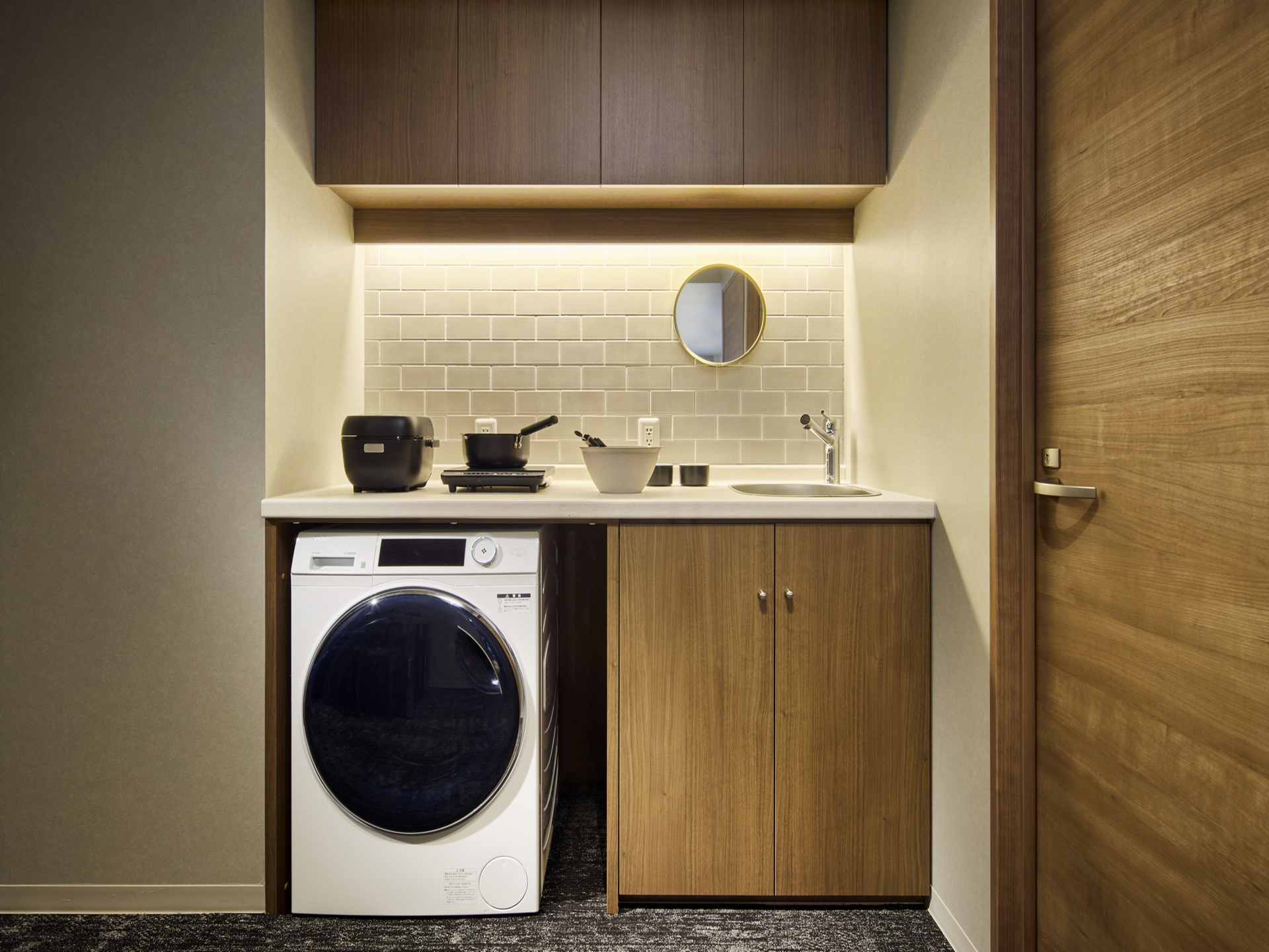 デラックス ジュニア スイート6ベッド