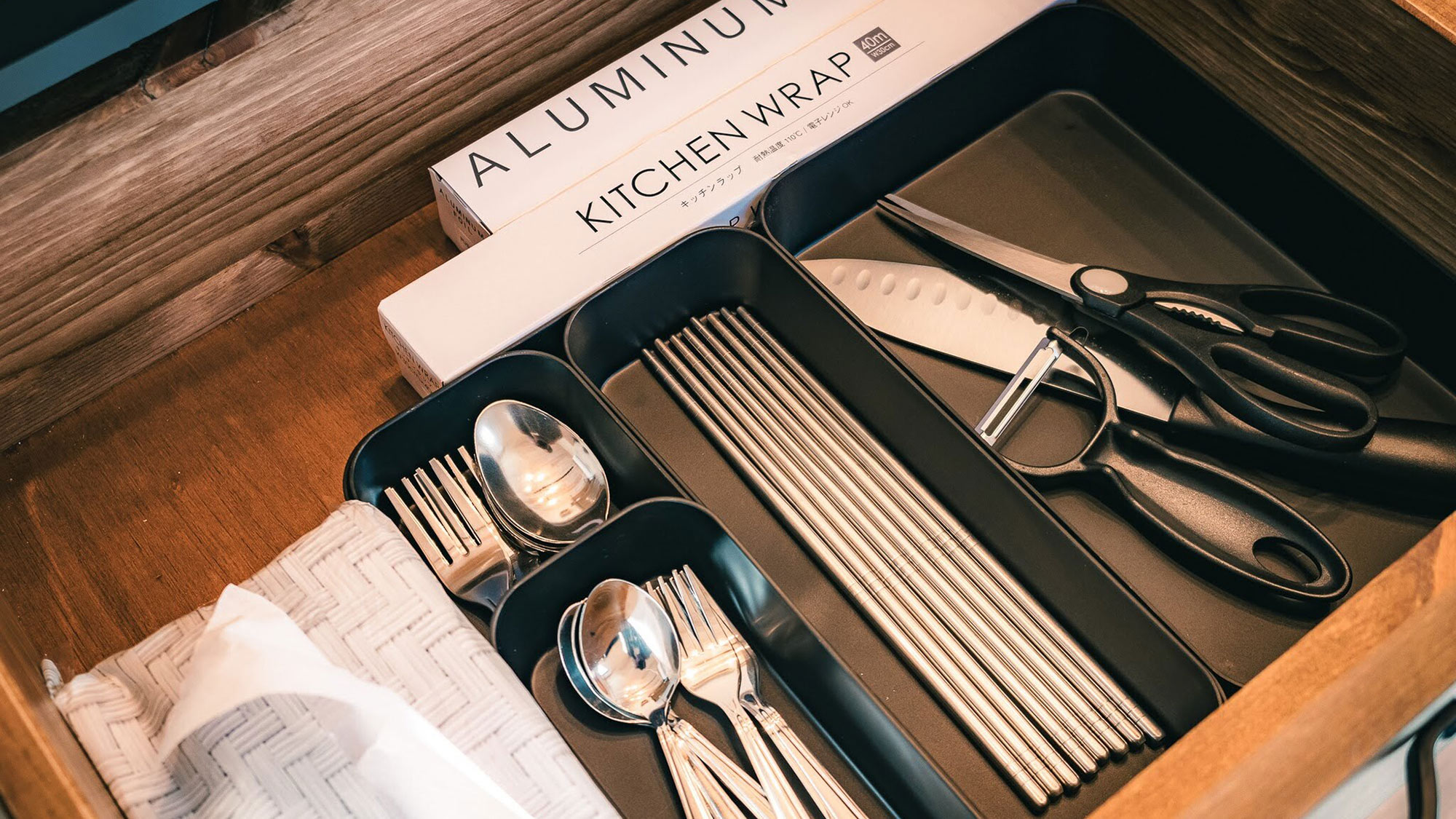 ・【トレーラーハウス】カトラリーやキッチンツール完備で、ご持参いただく必要はございません