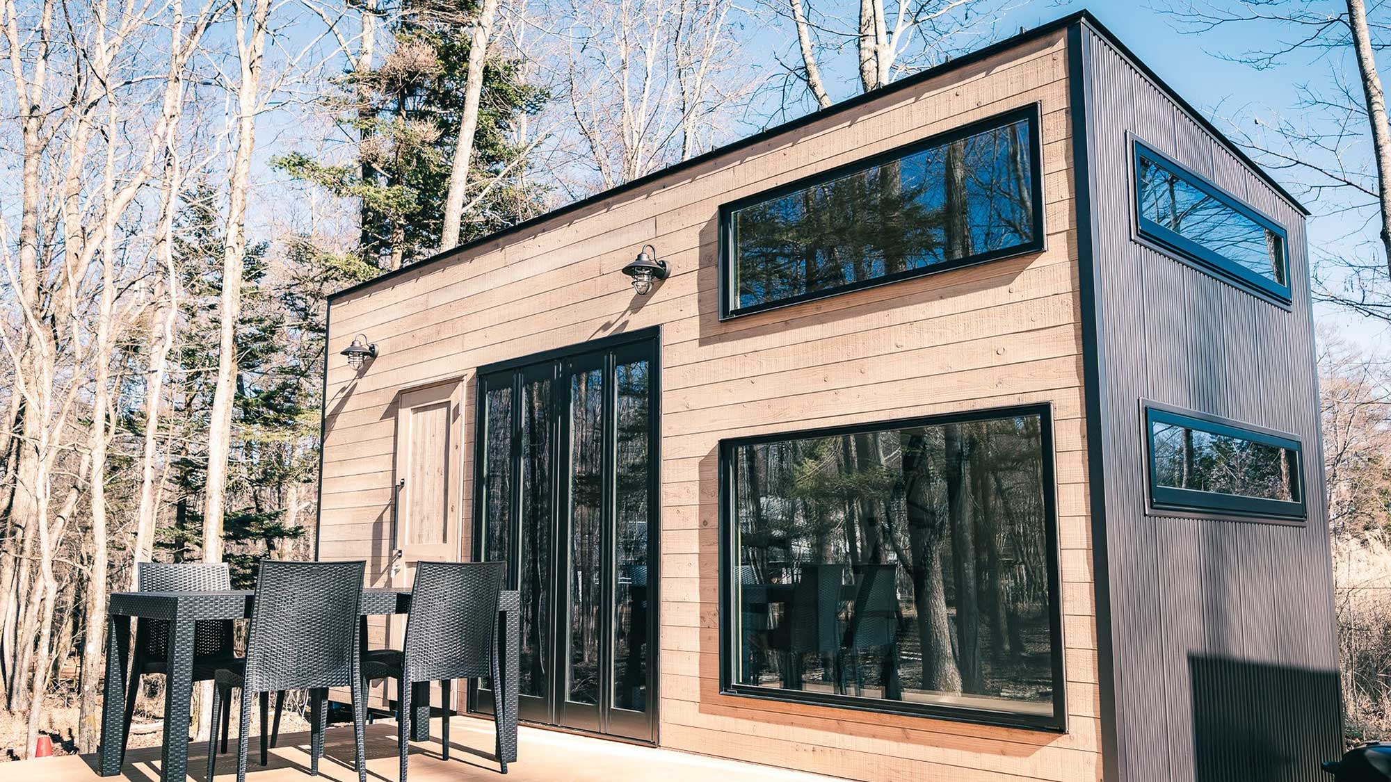 ・【トレーラーハウス／外観】日常の喧騒を離れ、静寂の中でヒーリングタイムをご堪能ください