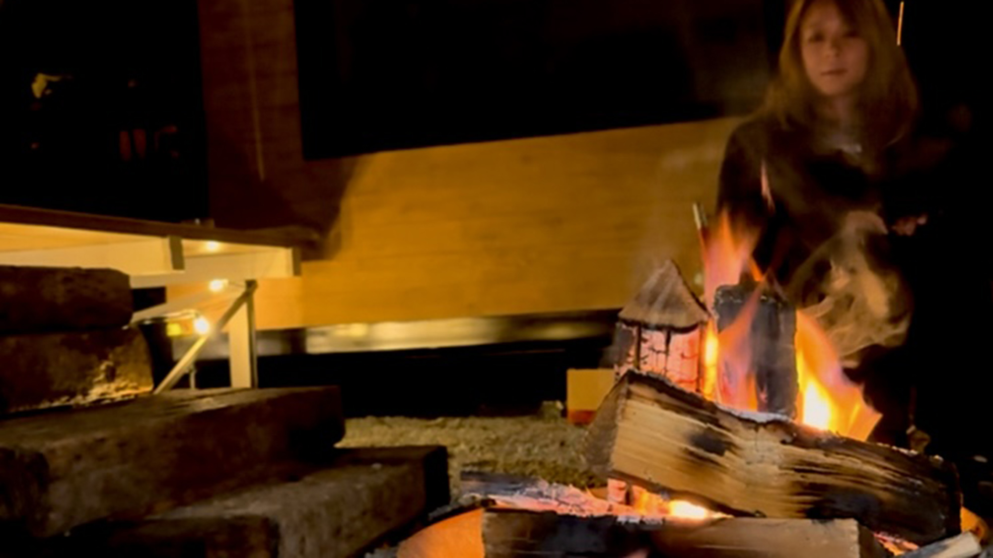 ・【焚火】静かな森の中で焚火や星空を眺めながら、心が安らぐゆっくりとした時間をお過ごしください