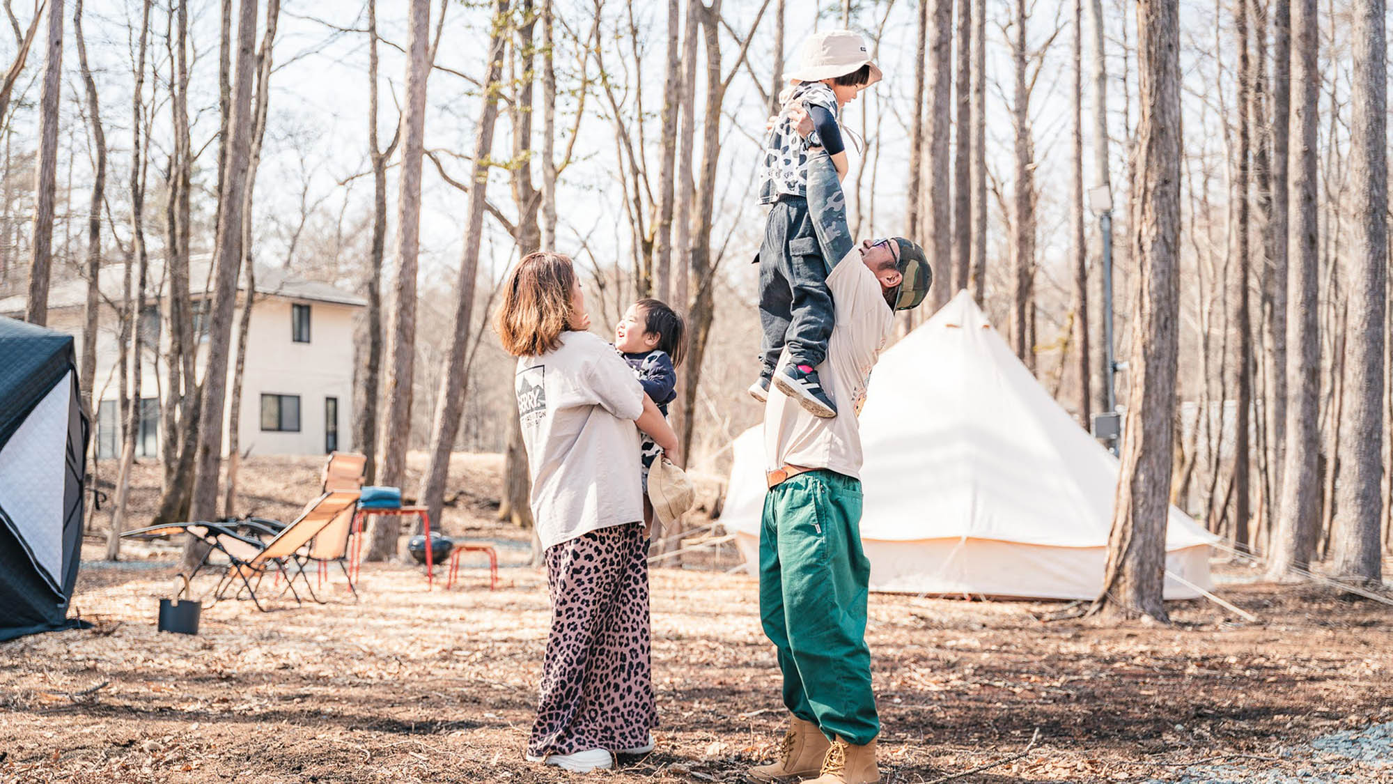 ・【周辺】静かな森に囲まれた豊かな環境で、大切な家族や仲間同士と過ごす楽しい時間
