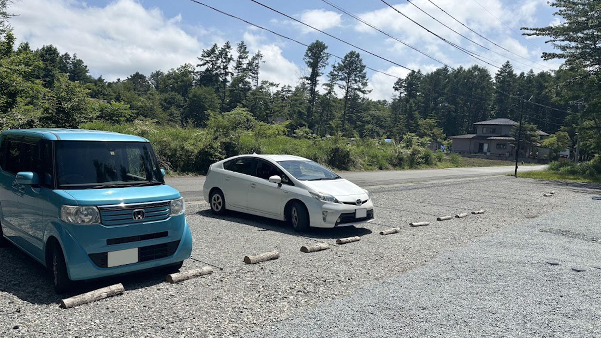 ・【駐車場】駐車場をご利用希望の方は事前にご予約をお願いいたします（有料）