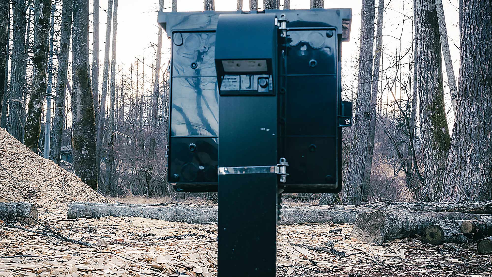 ・【屋外設備】夏は扇風機、冬は電気毛布などを持参し電源に繋ぐとより快適にBBQをお楽しみいただけます