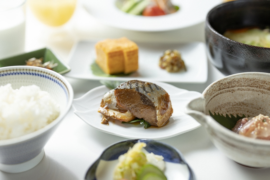 【朝食付き】遅めのチェックインもOK！絶景オーシャンビューに包まれながら贅沢朝ごはん