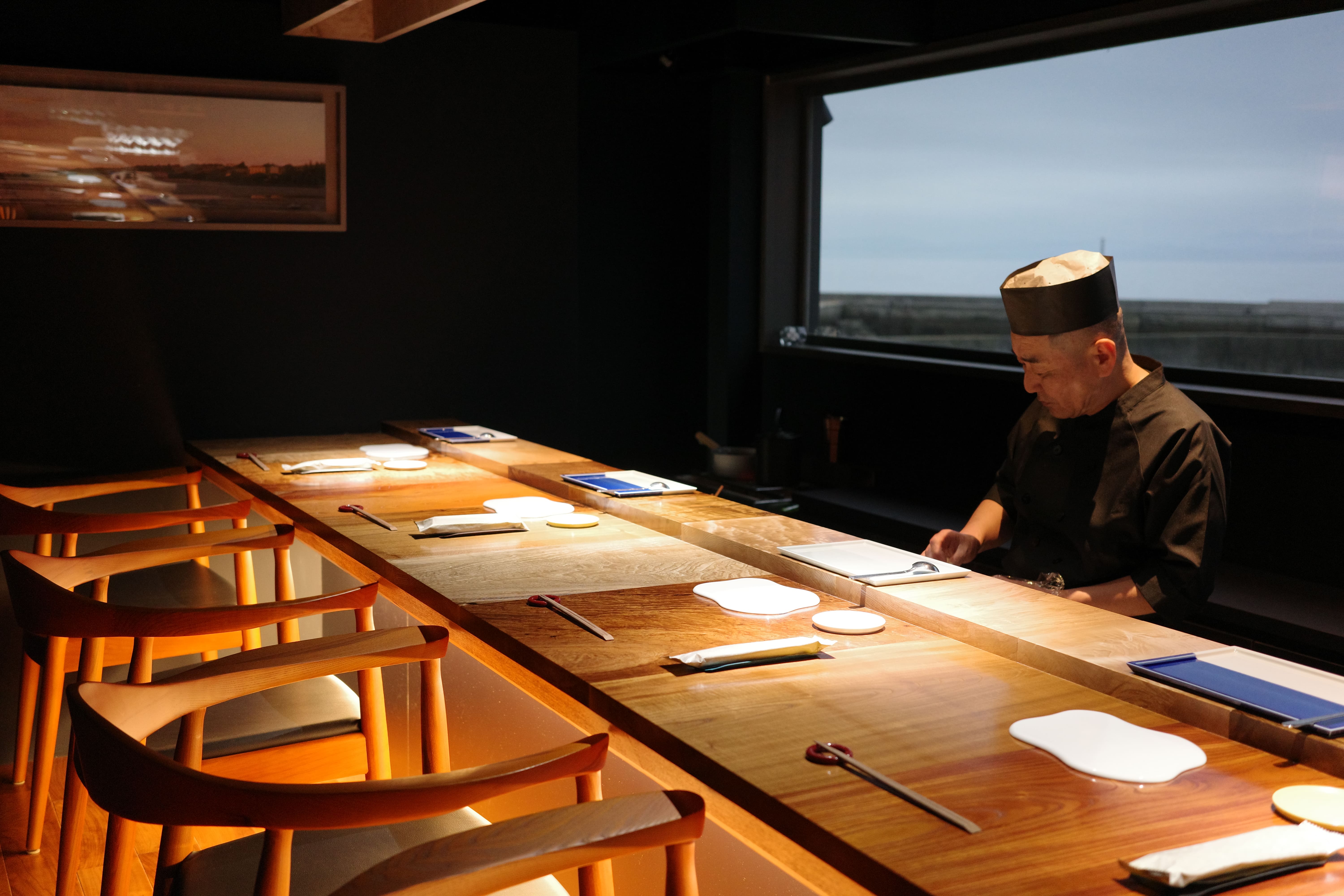 併設の鮨レストラン WADATSUMI