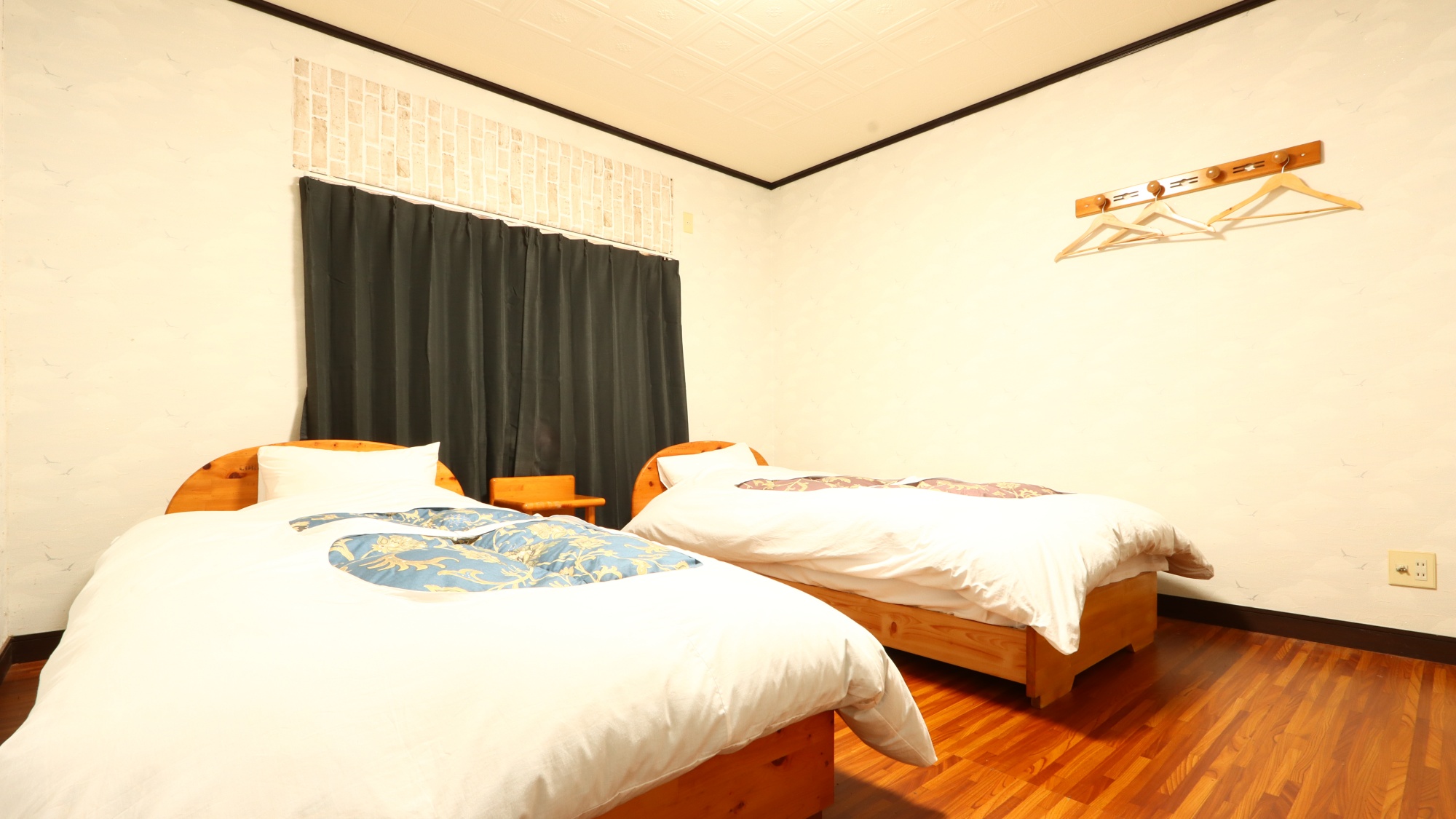 【客室】シンプルなツインルーム。