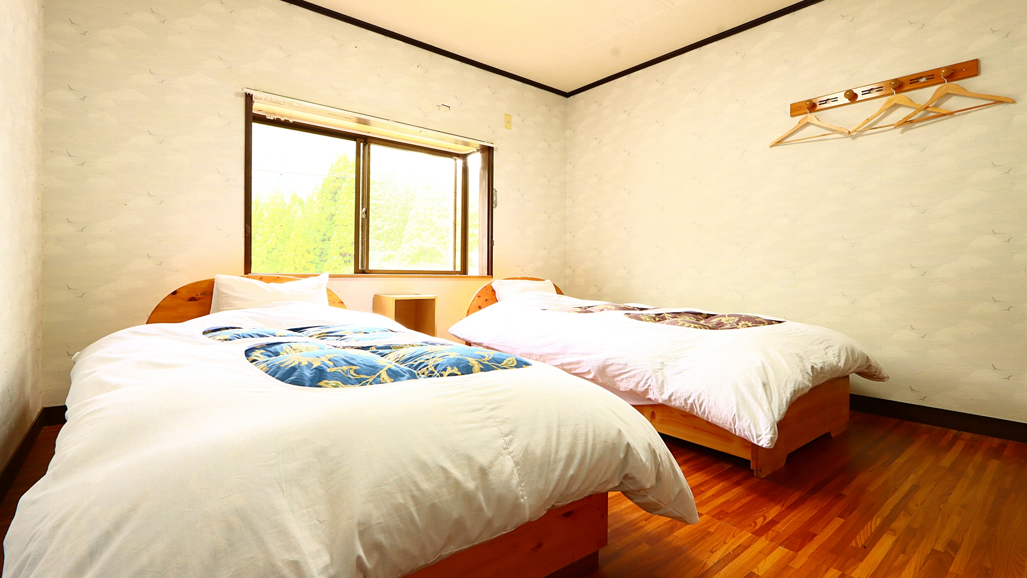 暖房器具はストーブをご用意。