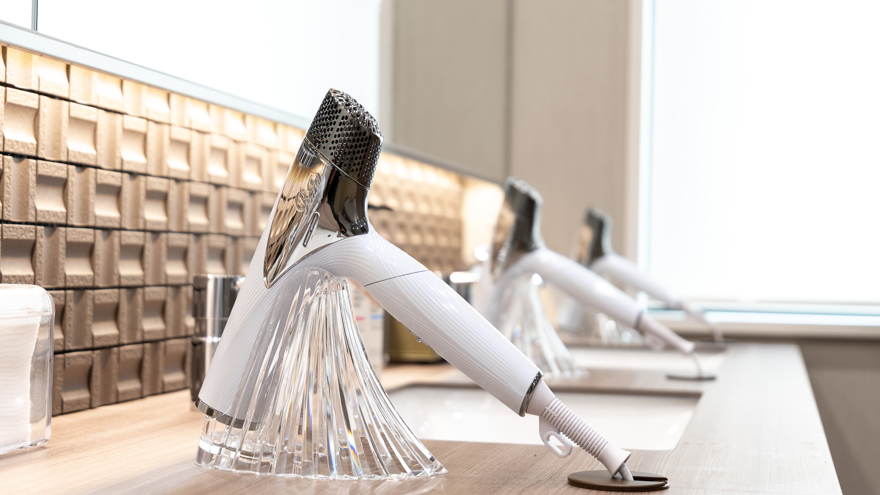 女性大浴場は髪に優しいRefaのドライヤー完備