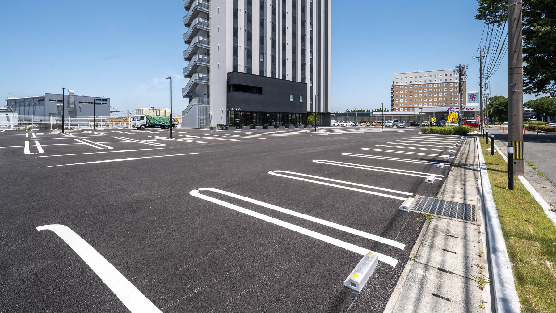 駐車場は無料です。　※大型車事前予約制（有料）