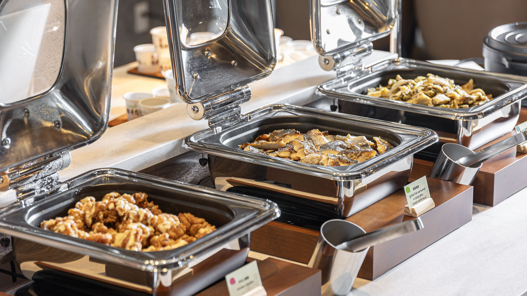 温かいお料理を提供いたします