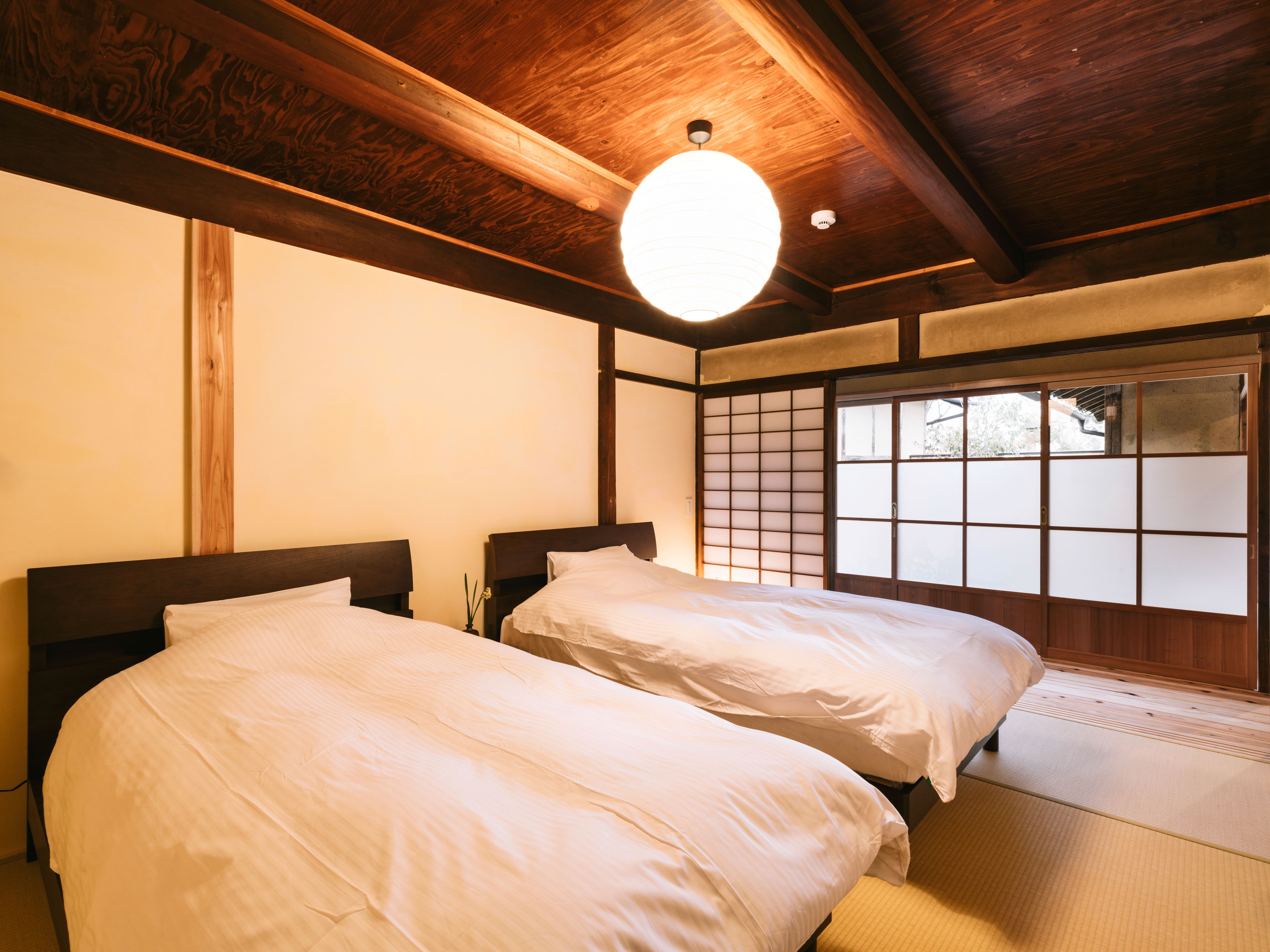 寝室ーどうだんつつじー