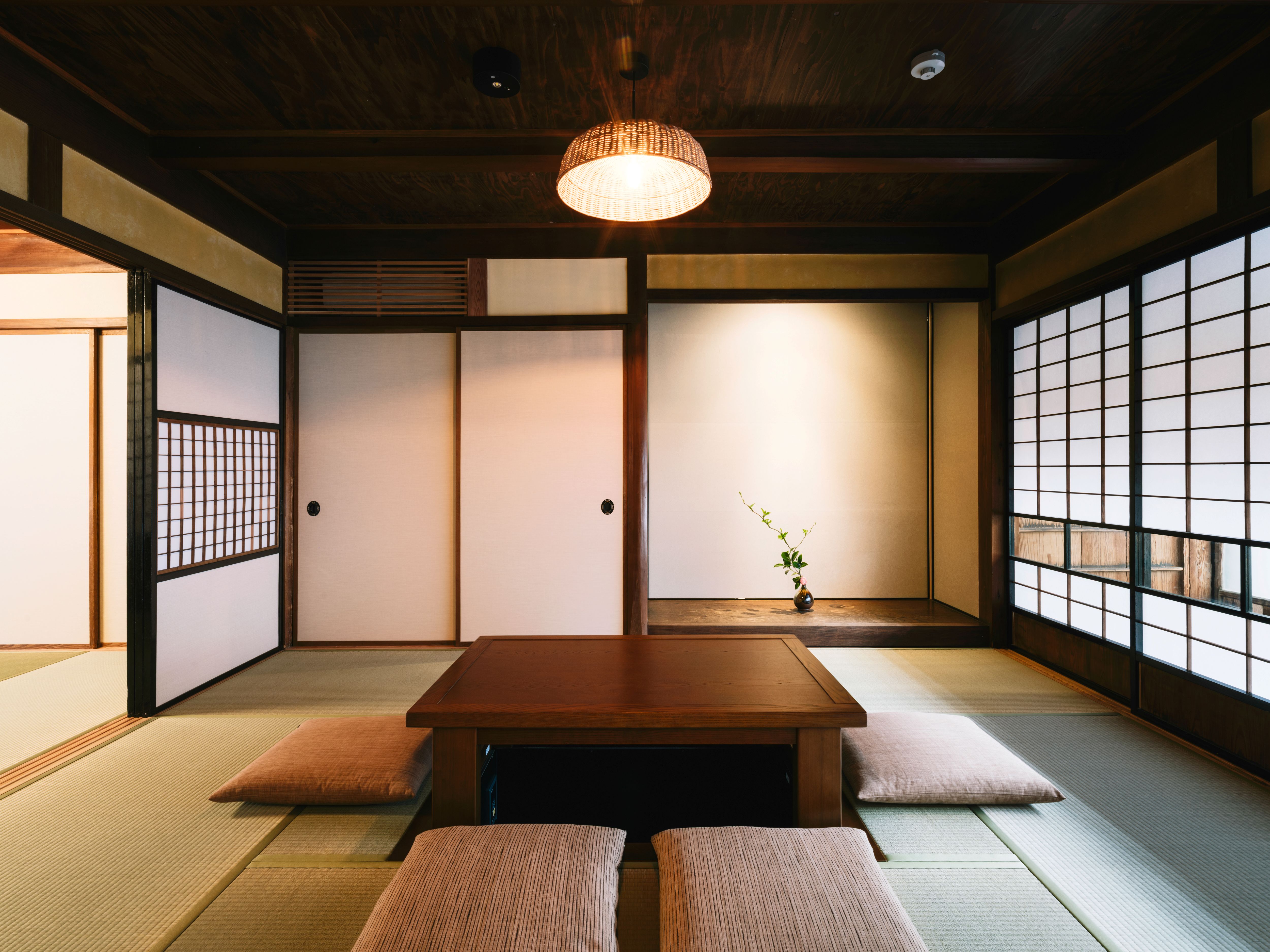 こうほねー居間ー