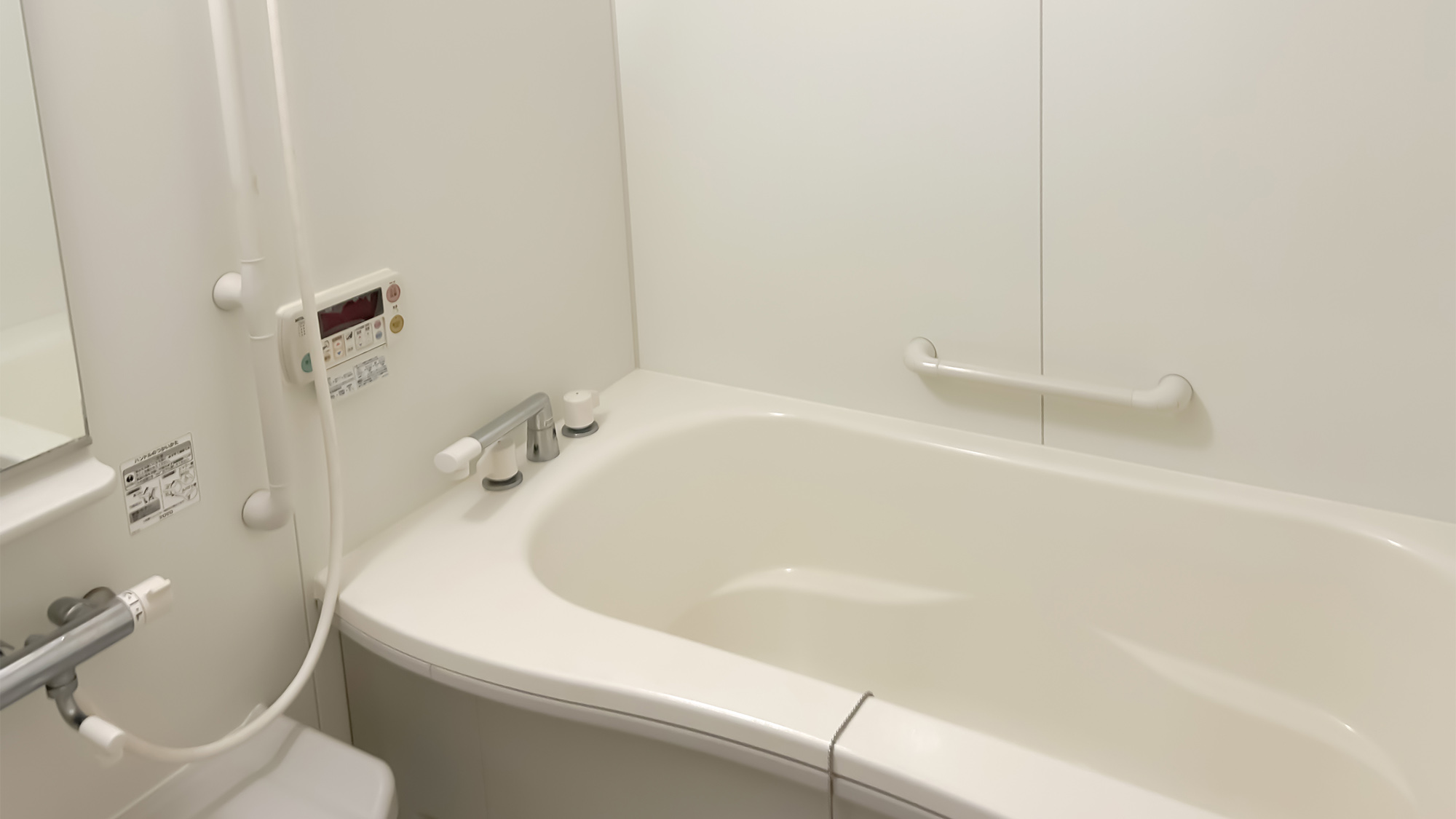 ・【1LDK／浴室】バスタブ付きのお風呂　じっくり体を温めてリラックスタイムをお過ごしください