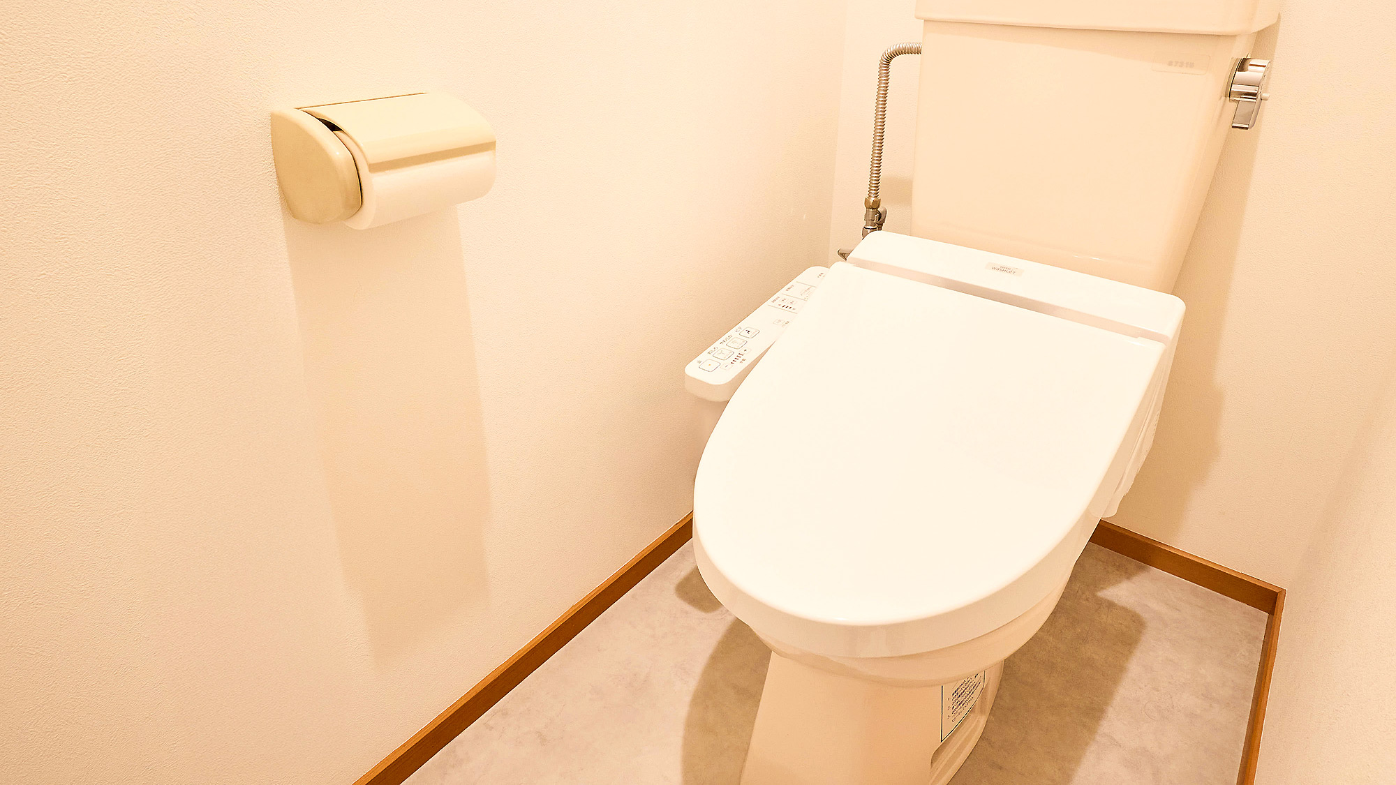 ・【トイレ】温水洗浄機能付き。浴室とは別になっております