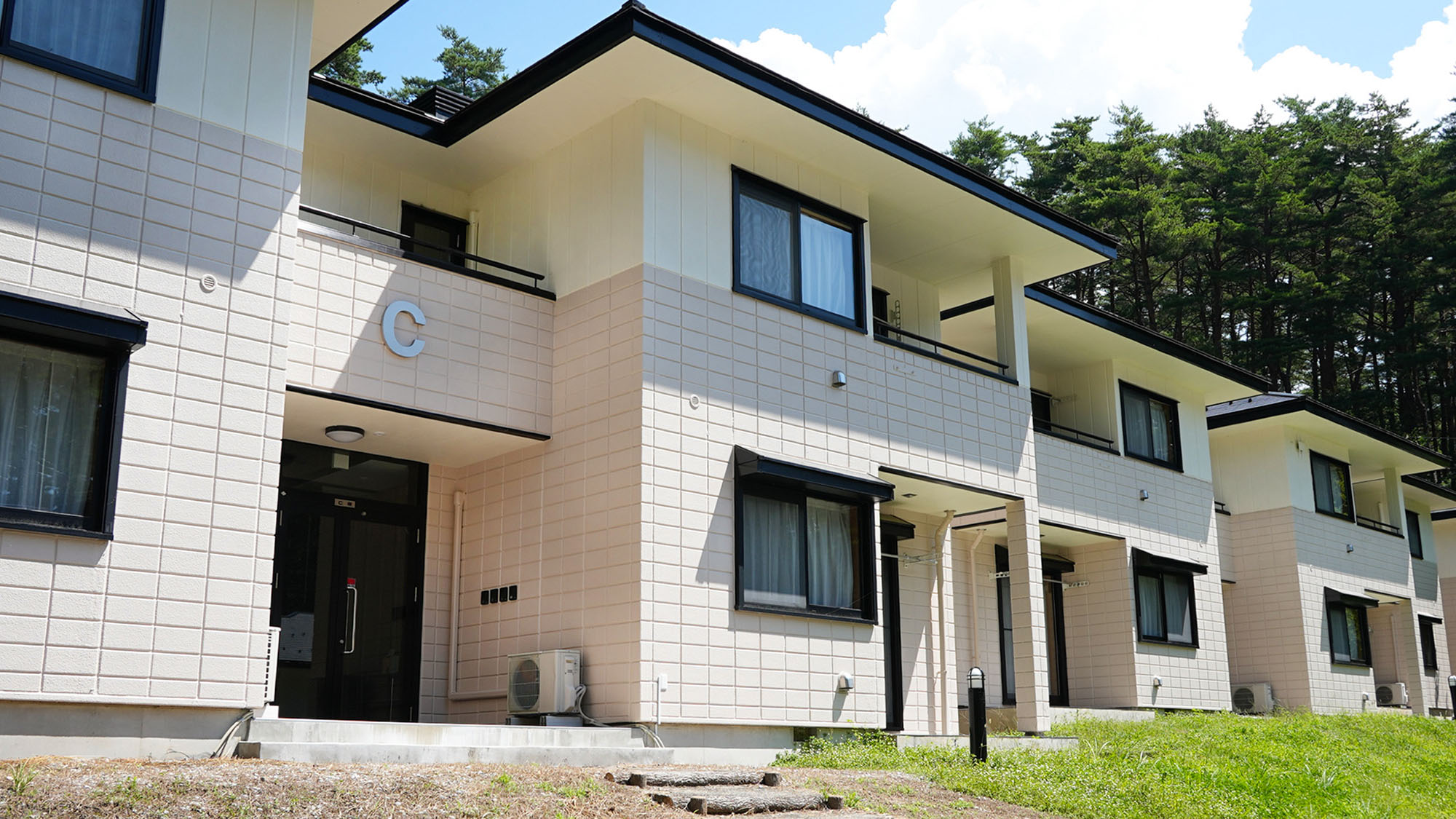 ・【外観】ご自宅のような安心感があるお部屋です。ご友人同士やご夫婦でリラックスしてお過ごしください