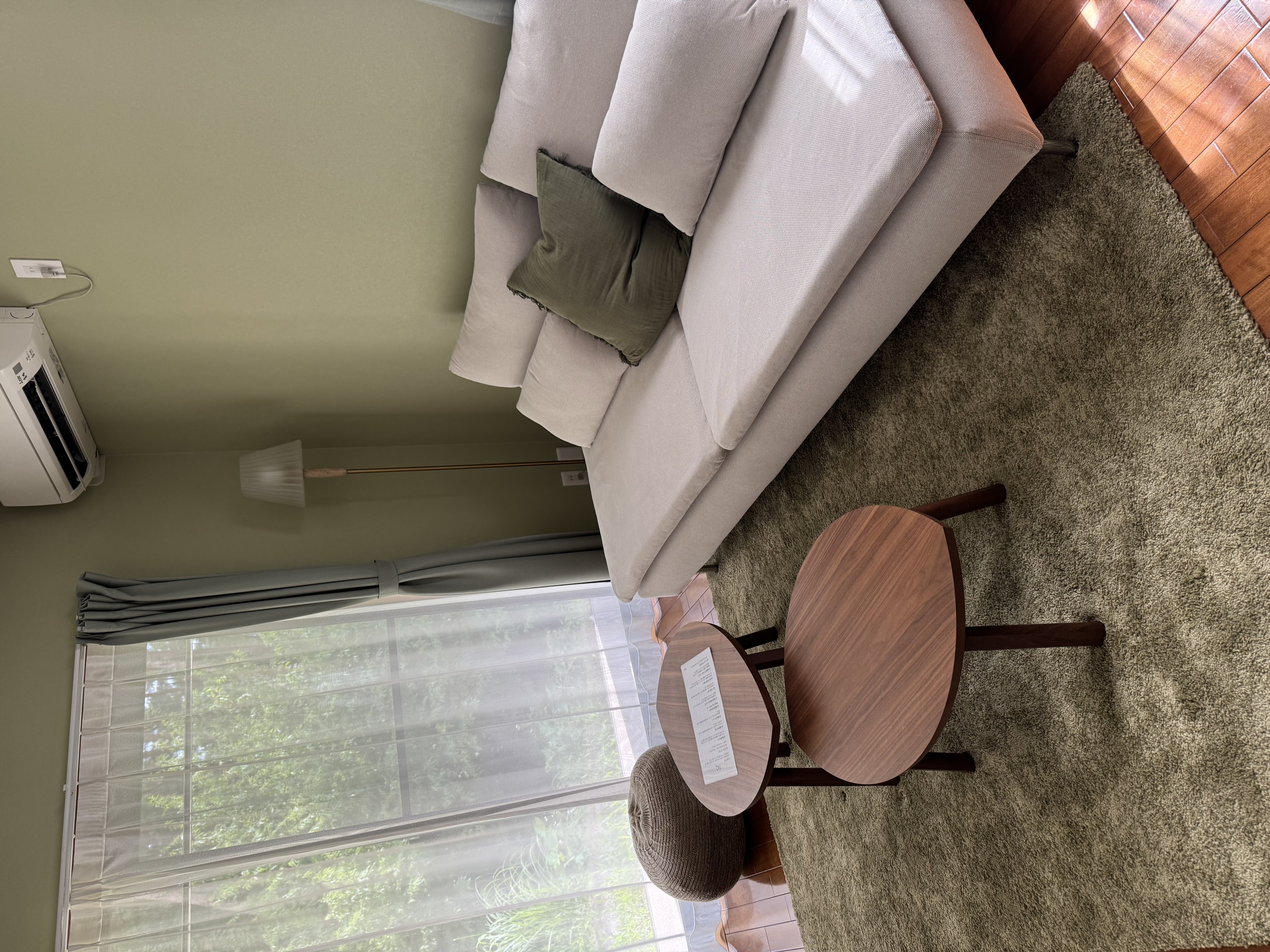 3名利用時　布団を敷くリビング