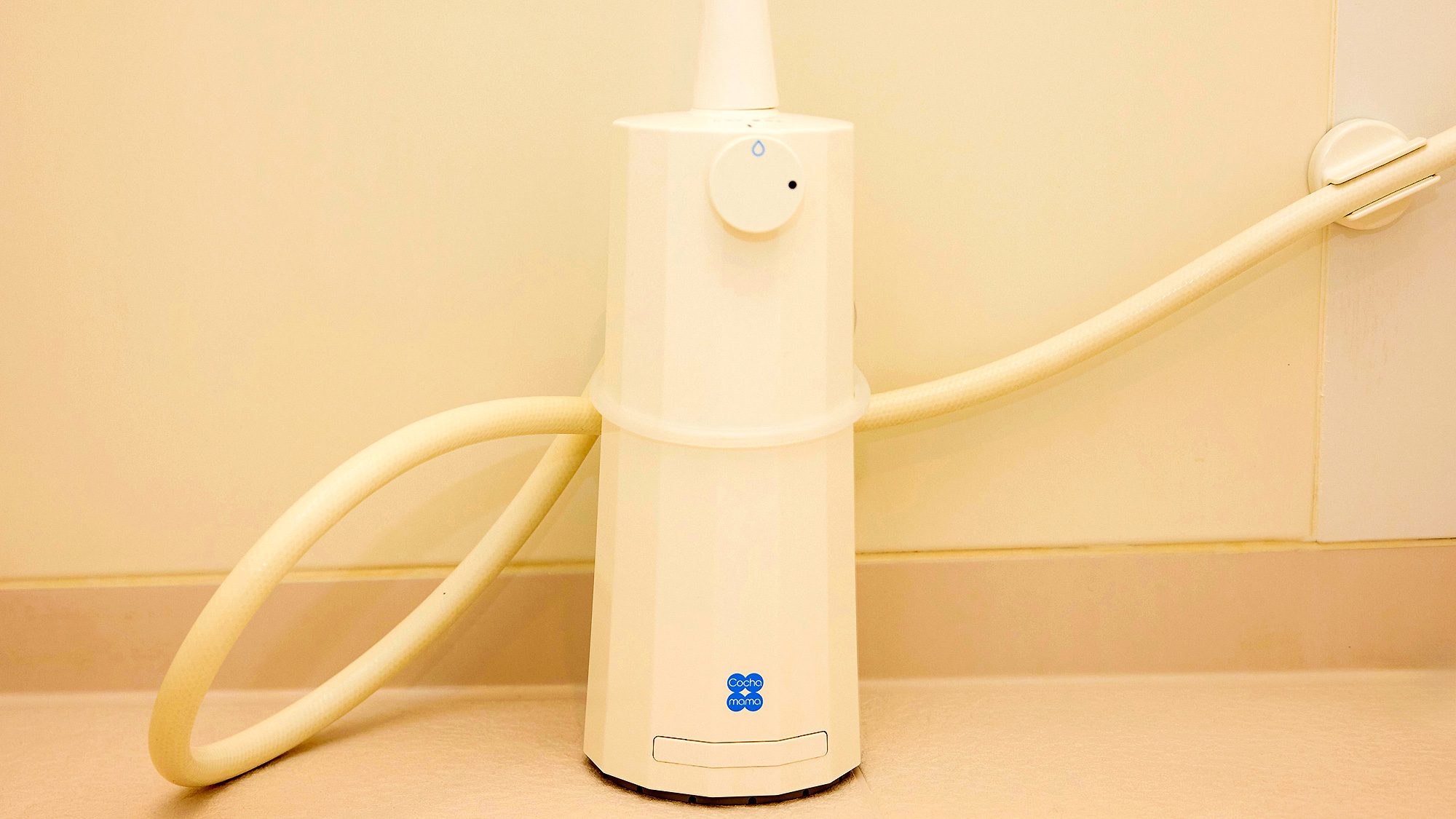 ・【浄水器】バスルーム用浄水器。残留塩素を除去し、肌と髪をやさしく守ります