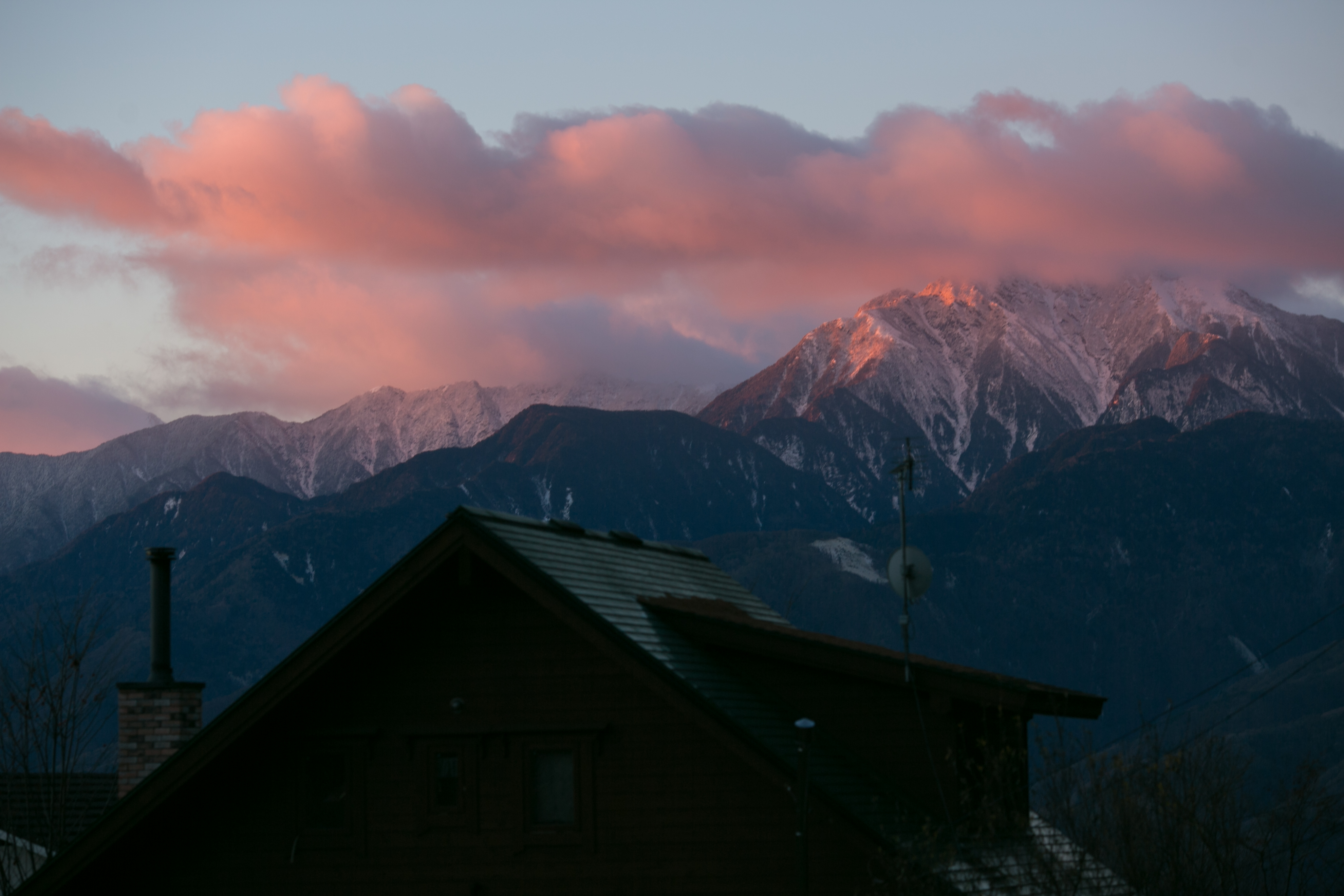 朝の甲斐駒ヶ岳
