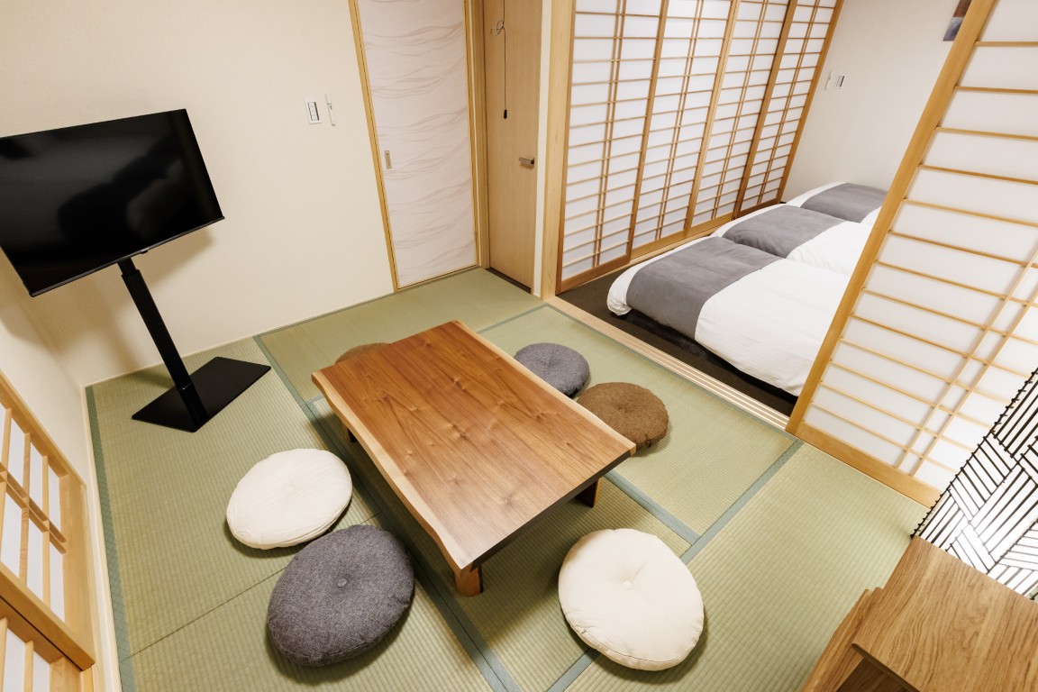 エレベーター側