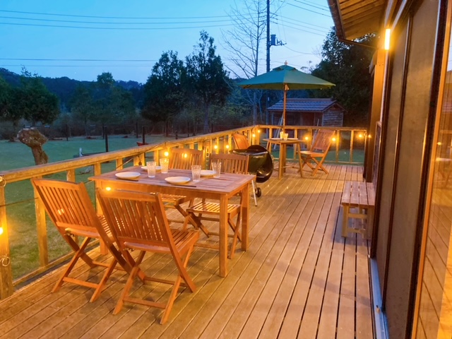 ドギーハウス　ウッドデッキ