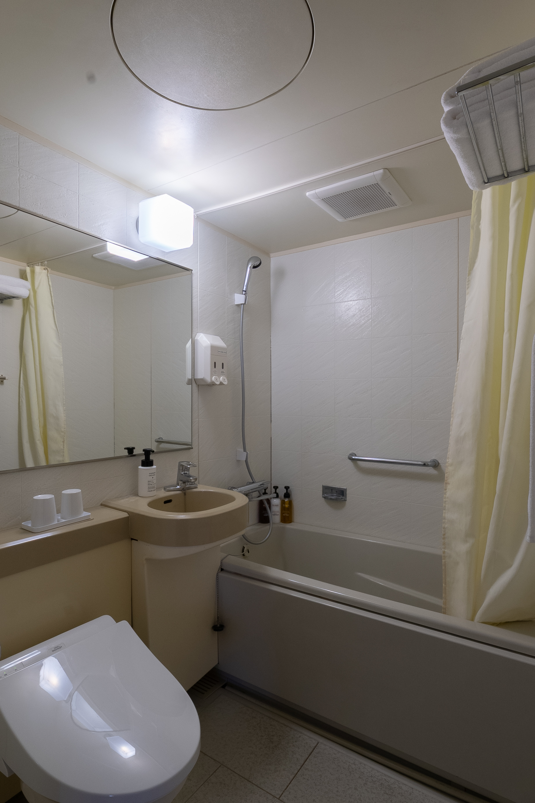 【ユニットバス（本館：ダブルルーム）】