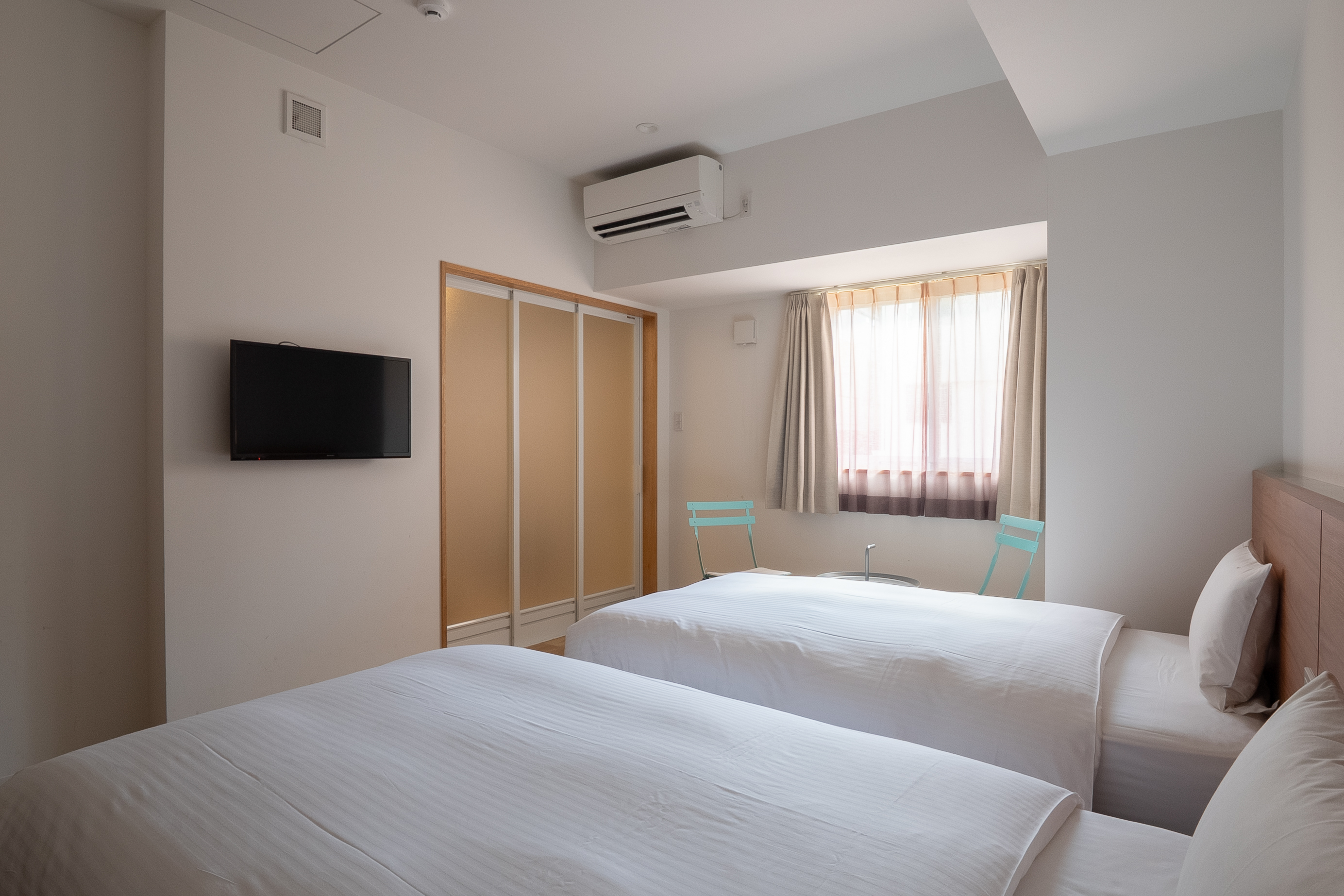 【新館：ユニバーサルルーム】