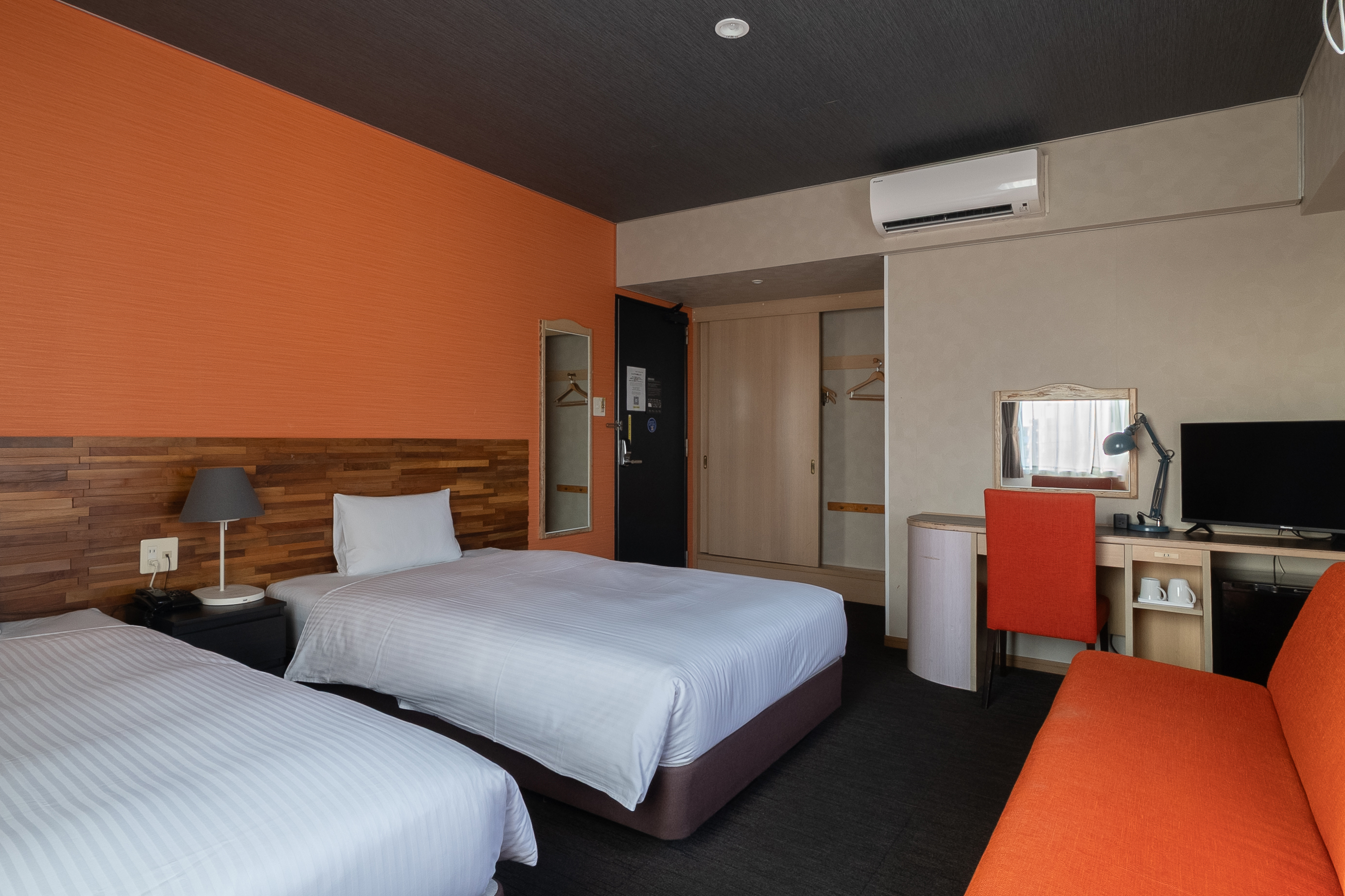 【本館：ツインルーム】