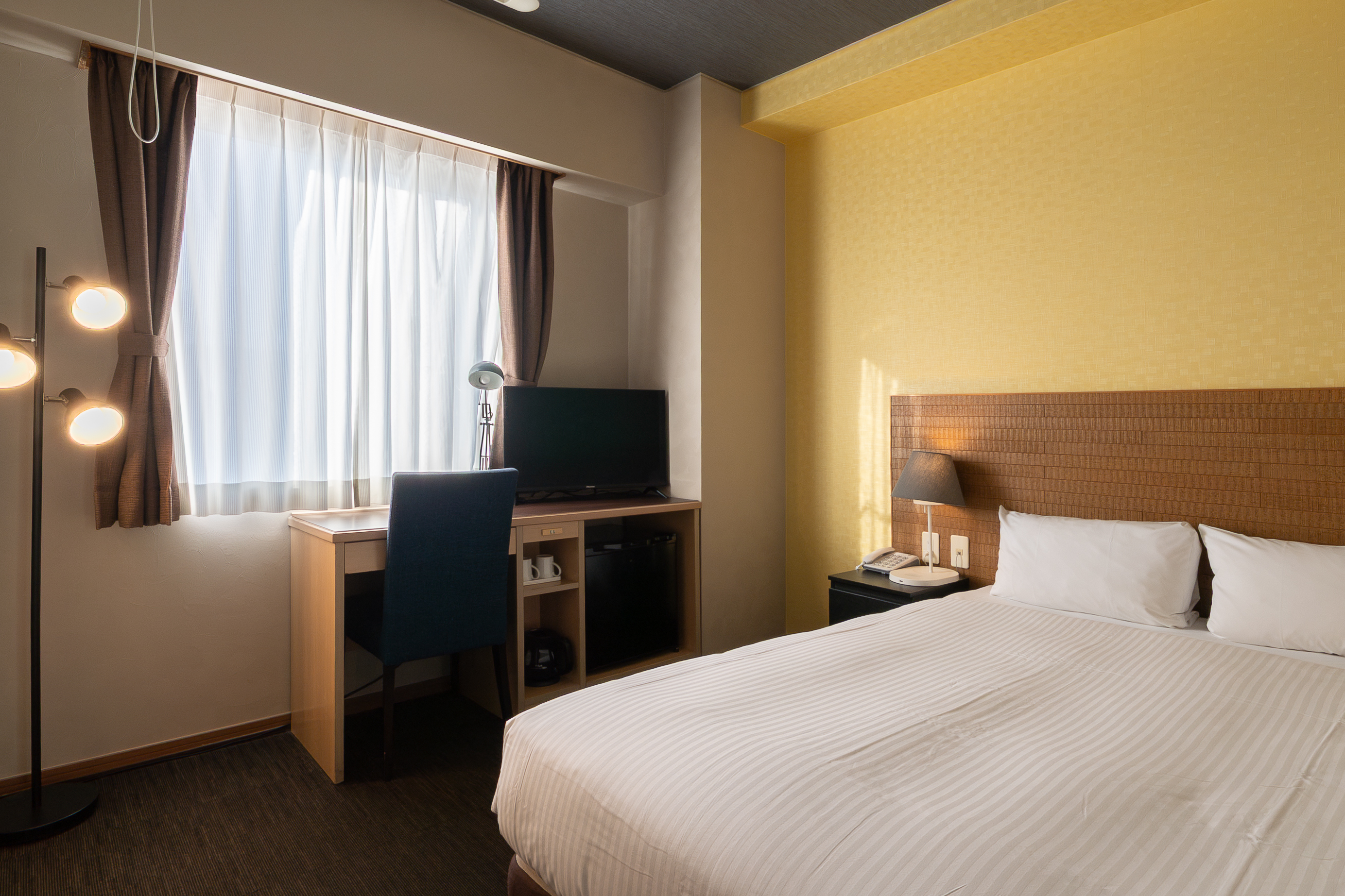 【本館：ダブルルーム】