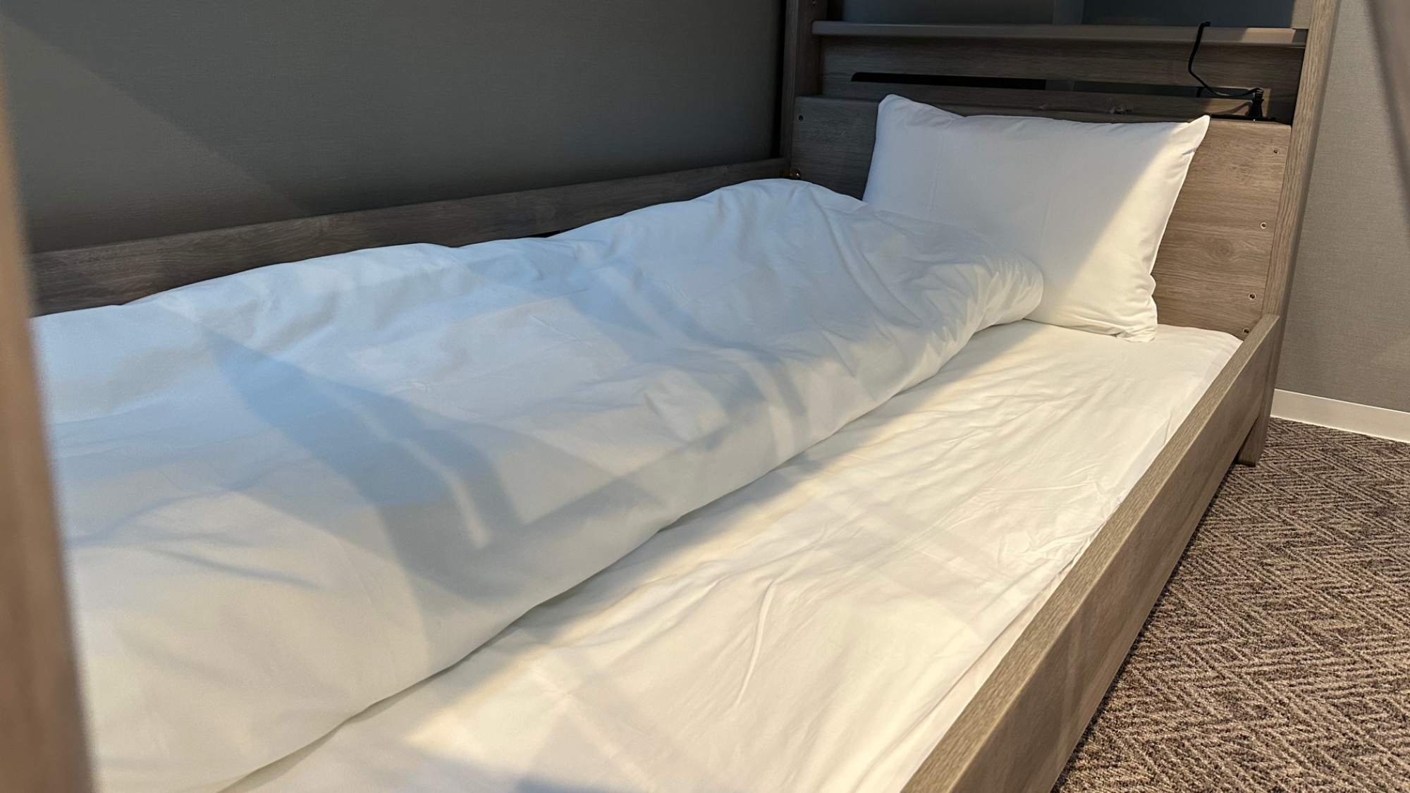 ２段ベッドのマットレスは体圧分散に優れた高反発マットレスを使用。