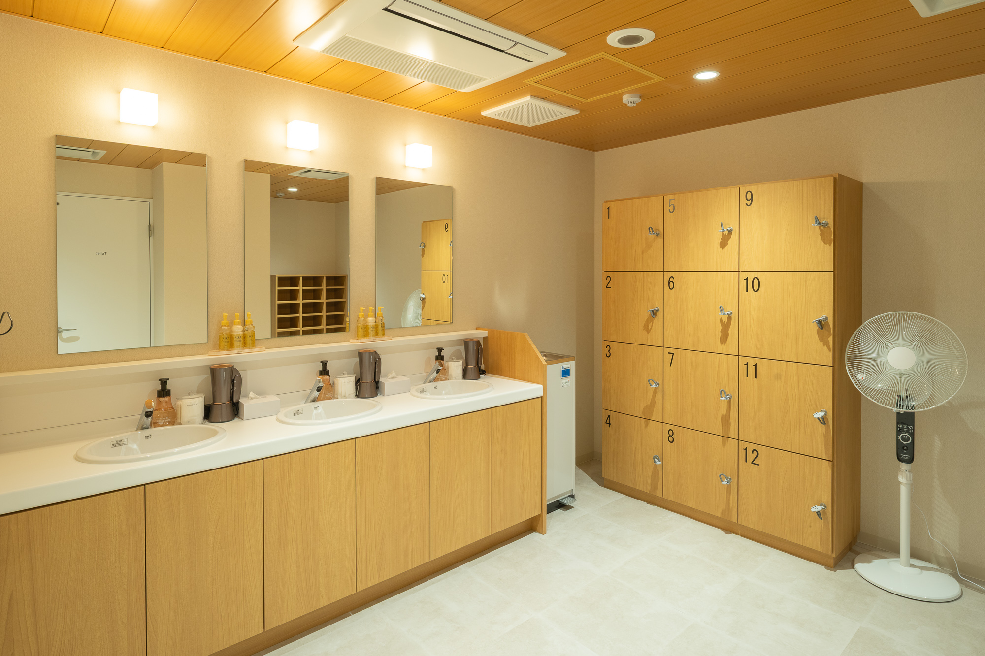 脱衣所（女性）