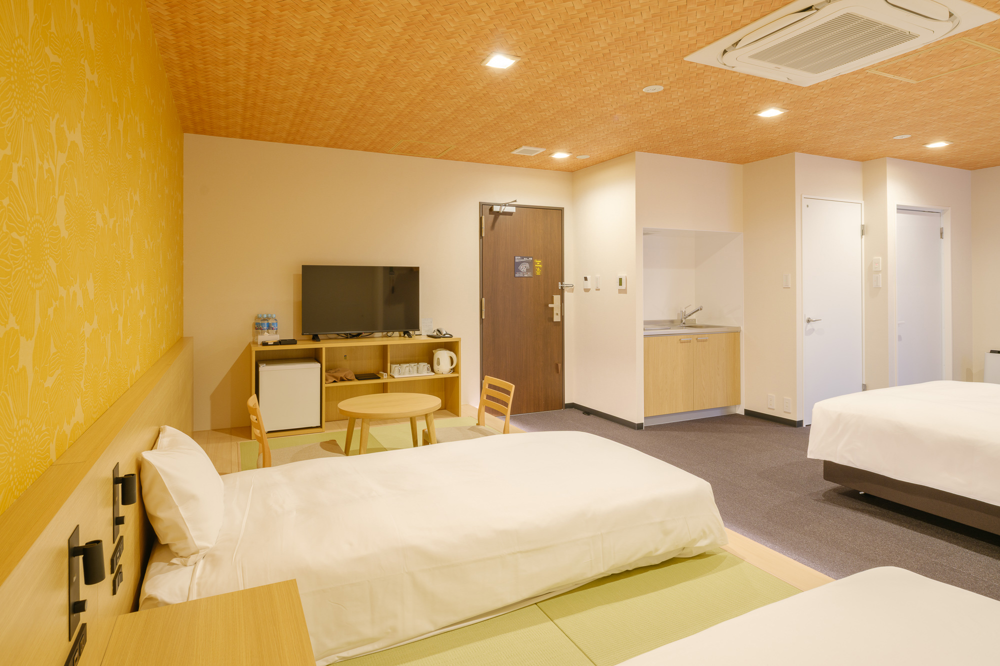 デラックス和モダンフォース