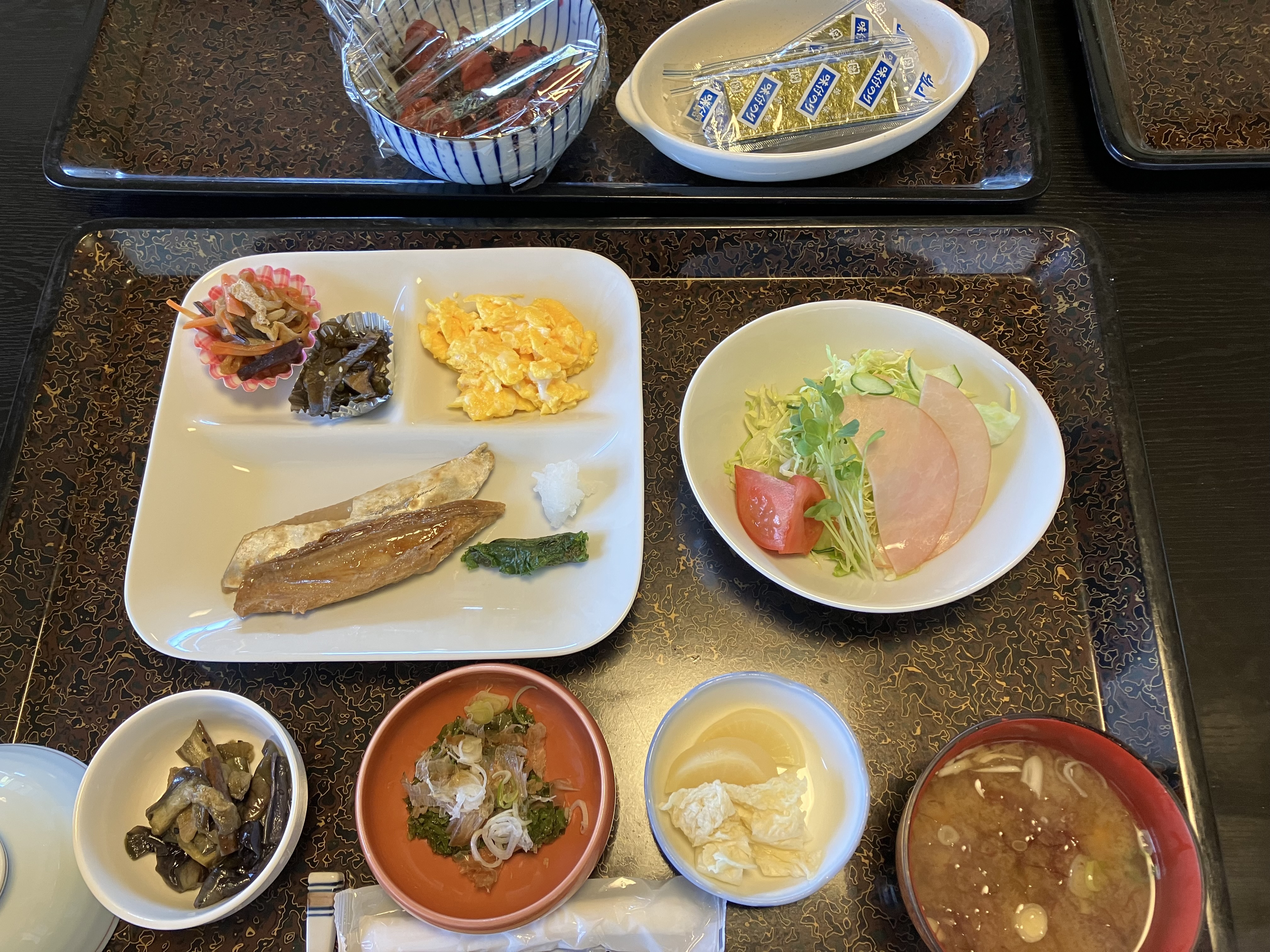 朝食