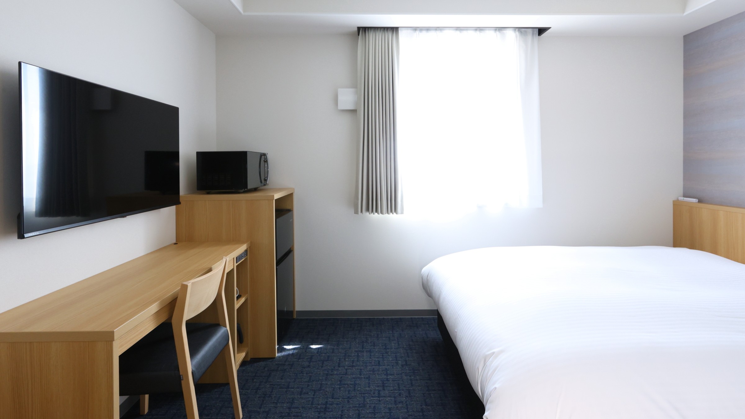 ＜禁煙＞連泊におすすめ　ダブル　洗濯機／レンジ付【19㎡／ベッド幅140cm】