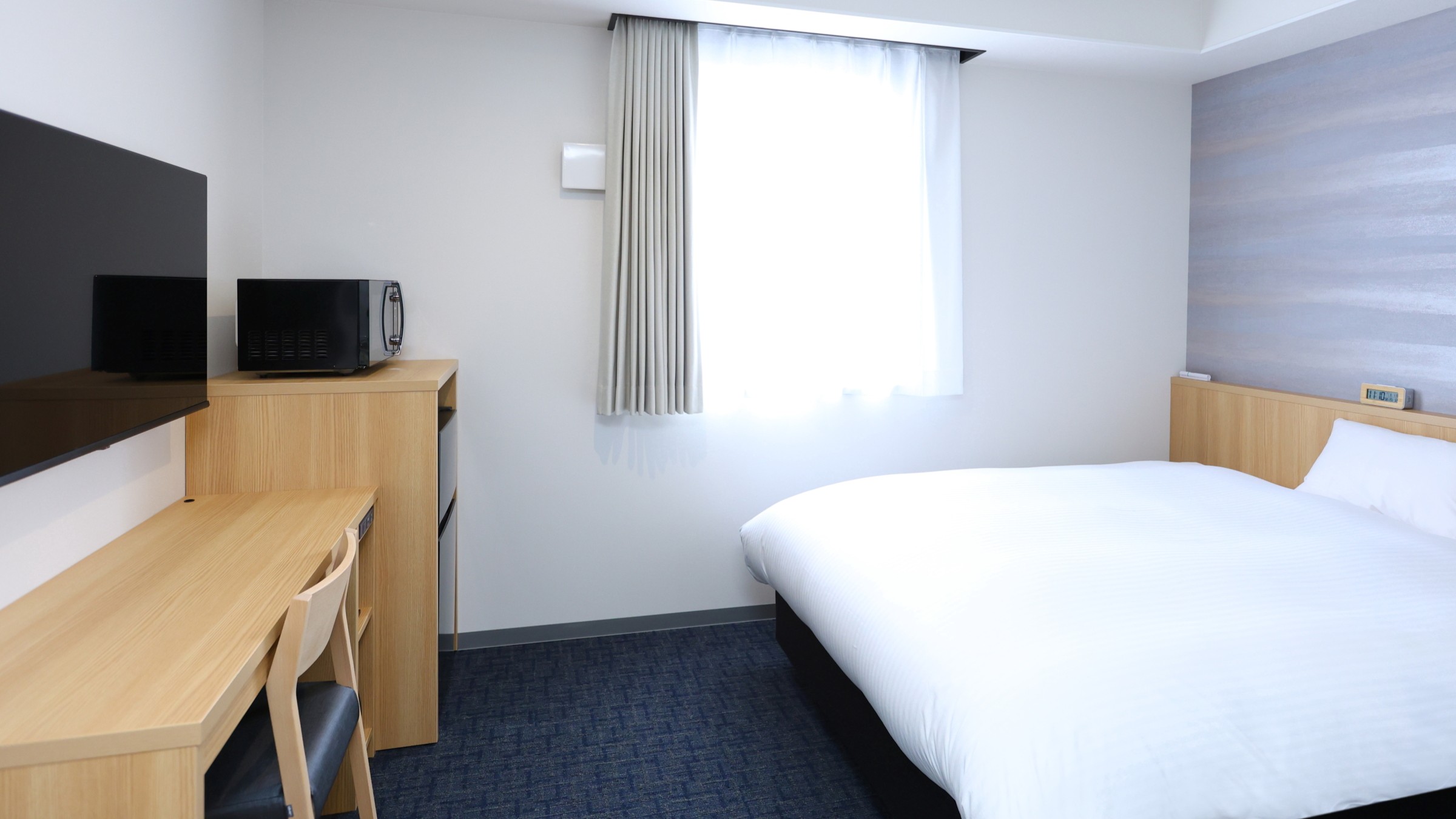 ＜禁煙＞連泊におすすめ　ダブル　洗濯機／レンジ付【19㎡／ベッド幅140cm】