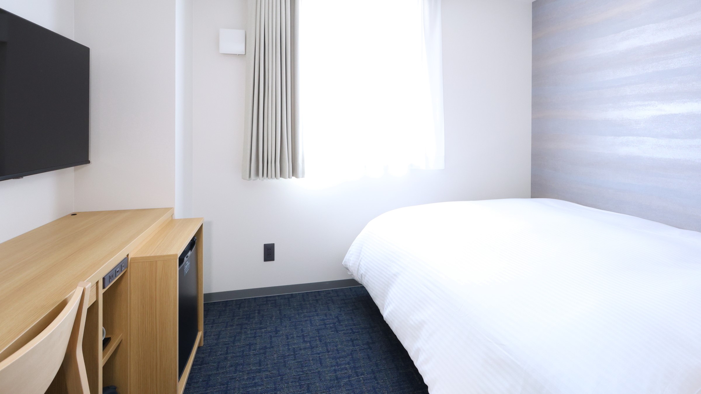 ＜禁煙＞ダブル【15㎡／ベッド幅140cm】