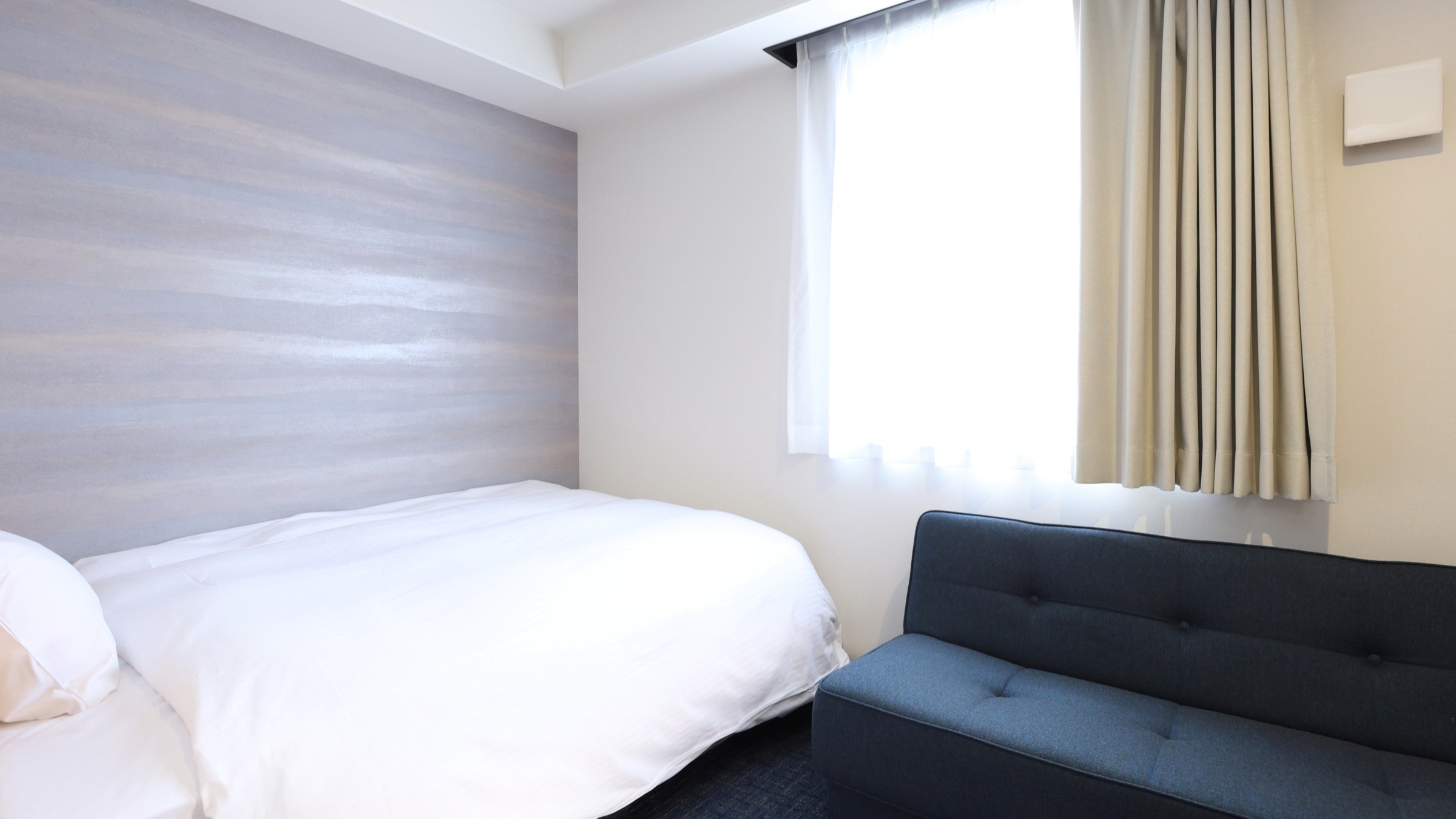 ＜禁煙＞ユニバーサル【19㎡／ベッド幅120cm／1台ソファベッド】