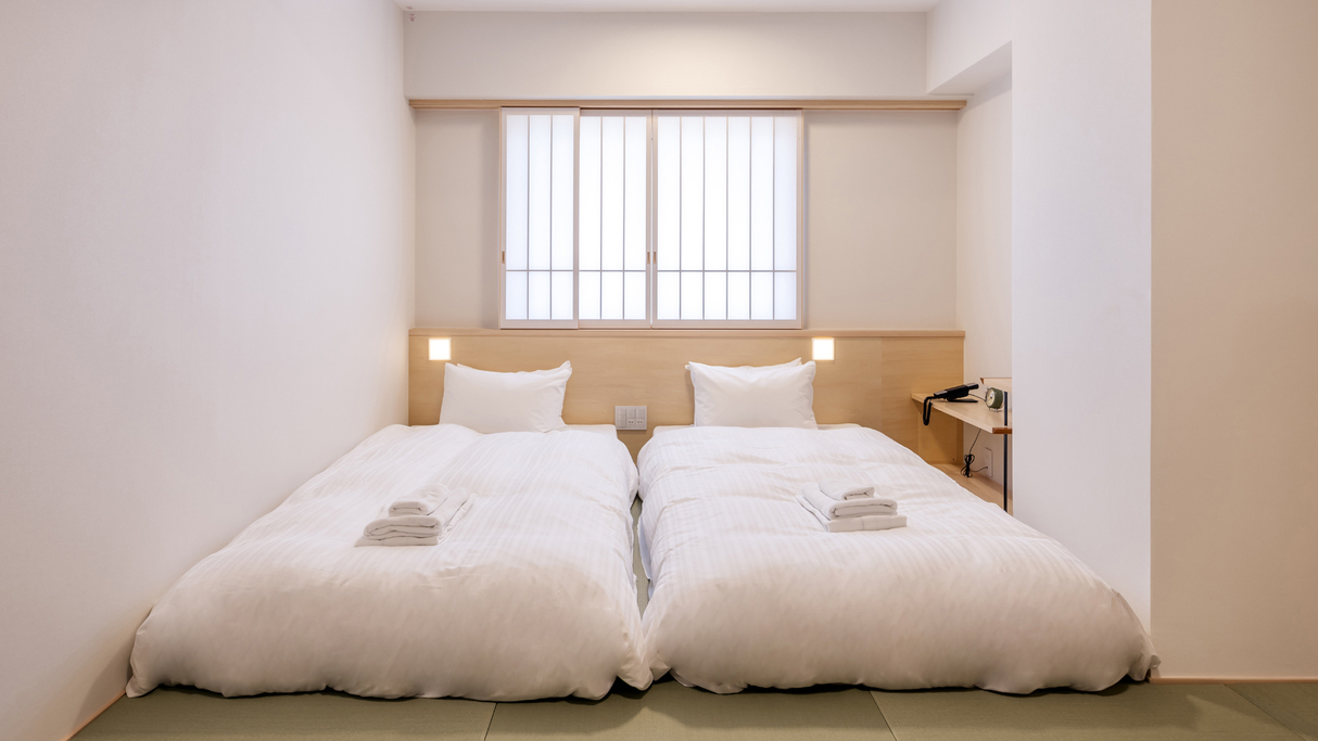 2ベッドルームファミリーアパートメント（２０平米・ベッド幅１００㎝ x ２台 、１６０㎝ x １台